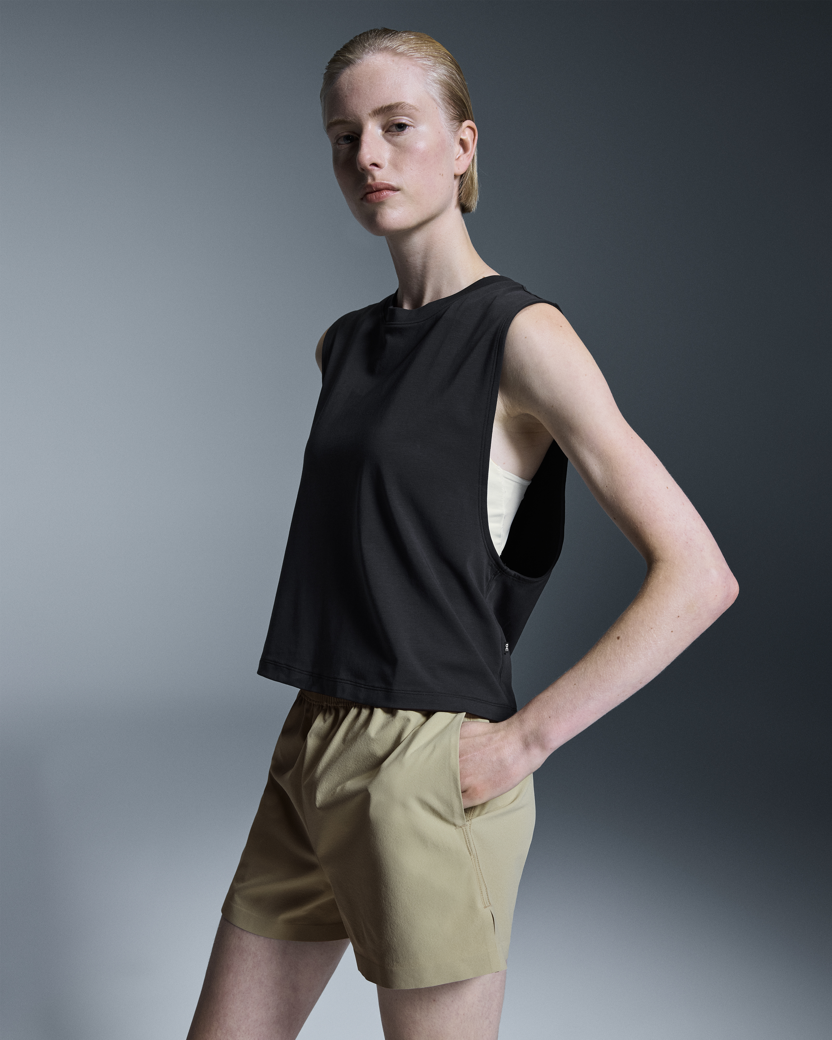 Women's Focus Crop | Black | On United States