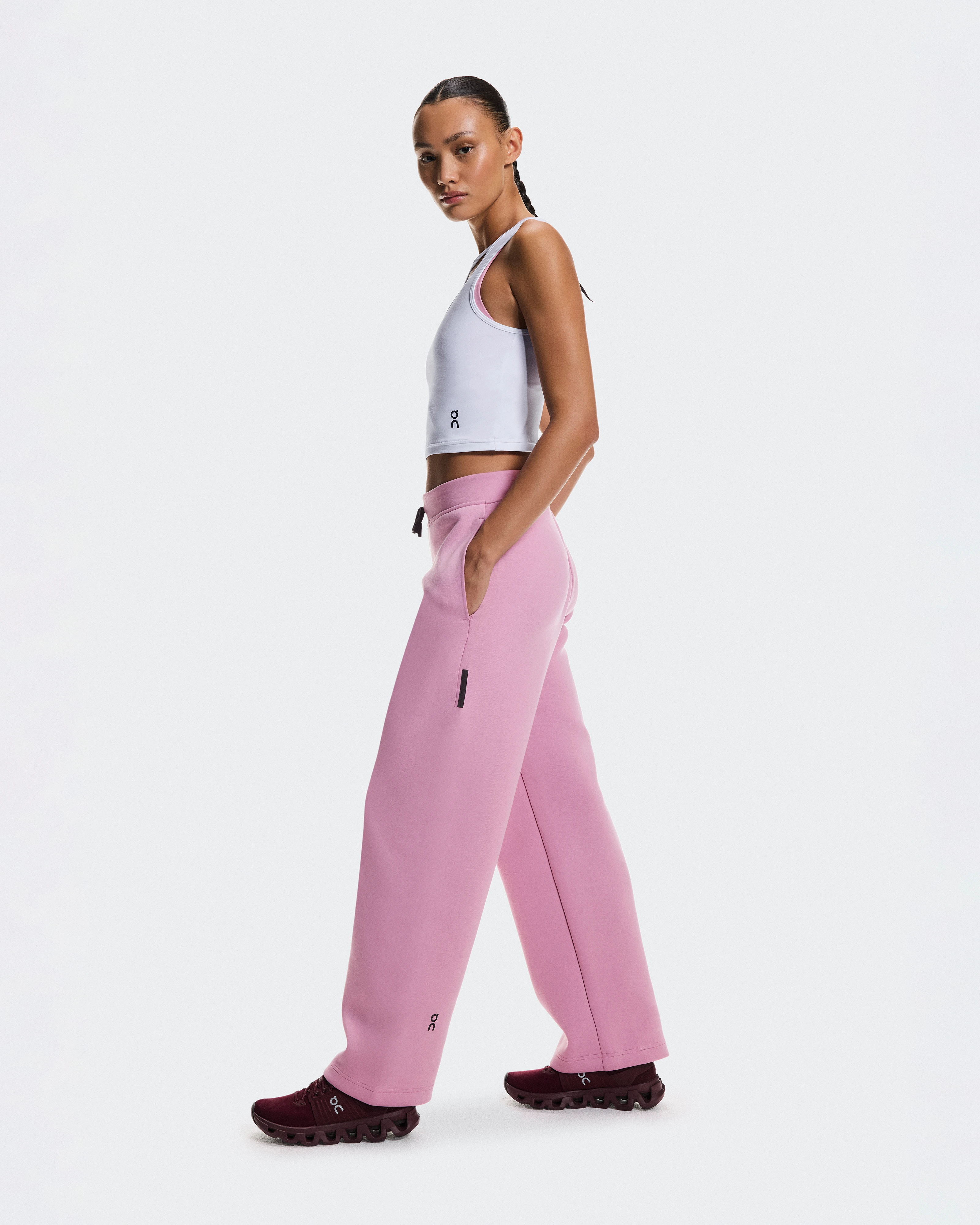 On Focus Tech Sweatpants Sakura Damen Hosen