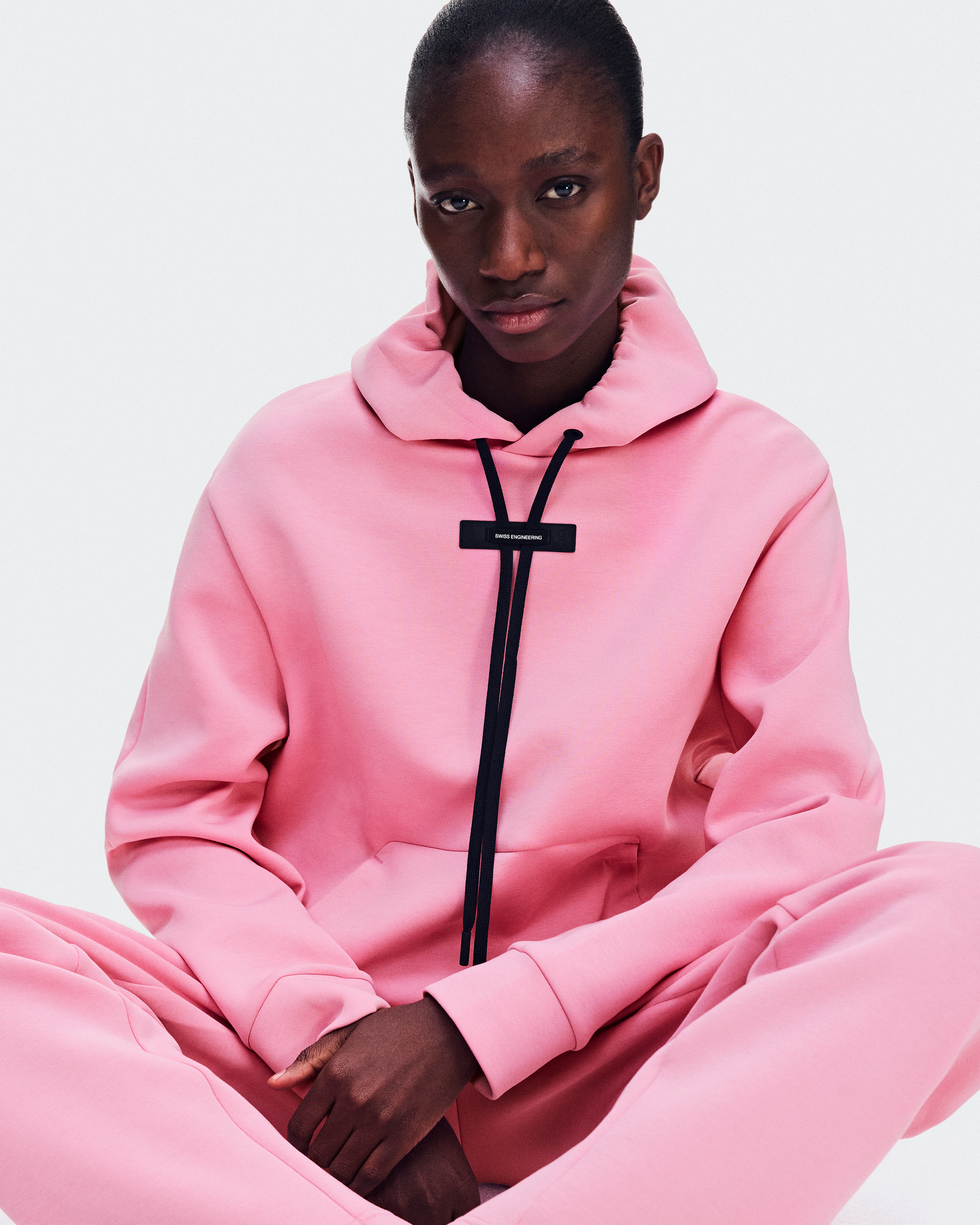 Focus Tech Hoodieنحيف / Magnolia / L