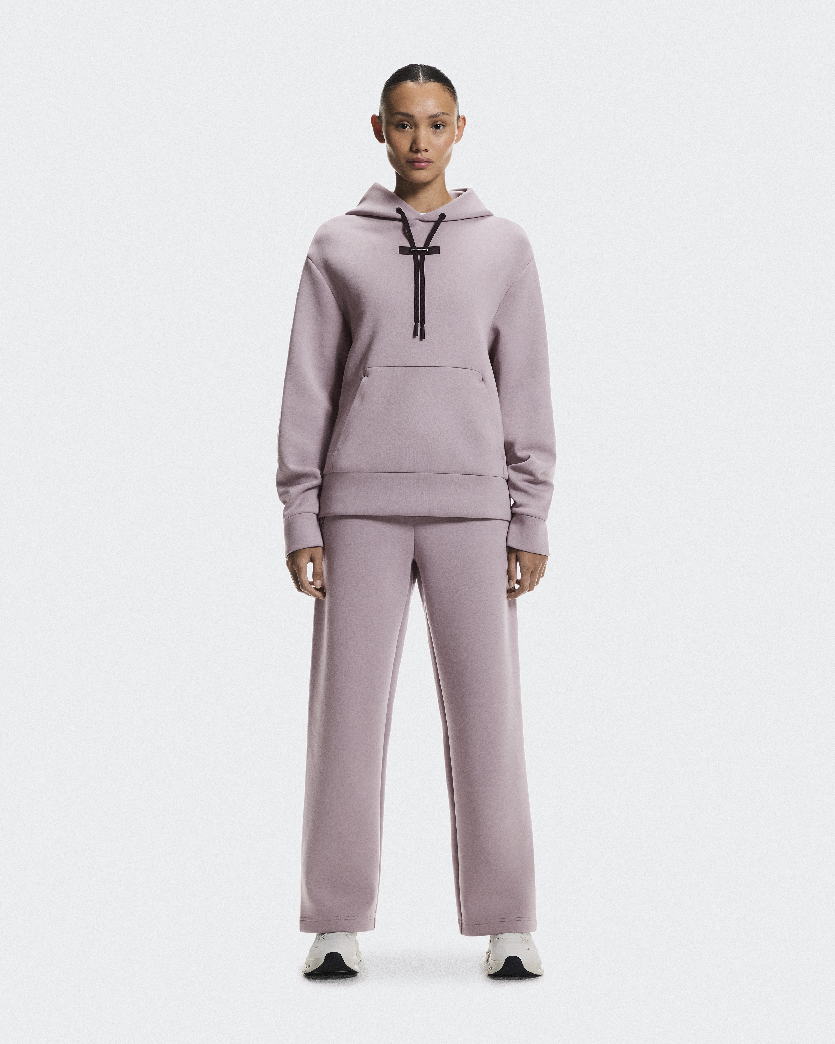 フォーカス テック フーディー | 高機能ウィメンズフーディー | On 日本