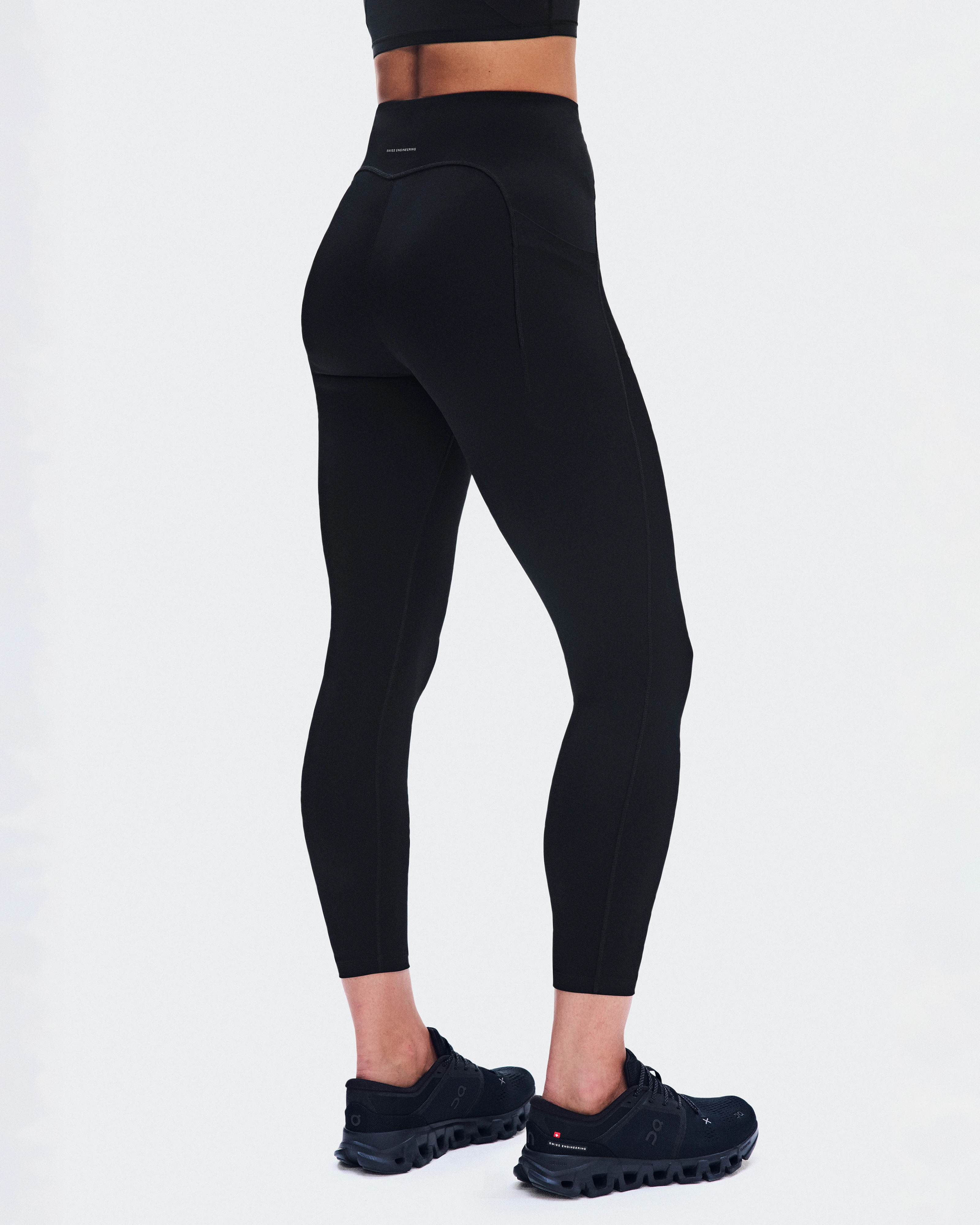 On Train Tights 7/8 Black Women Tights