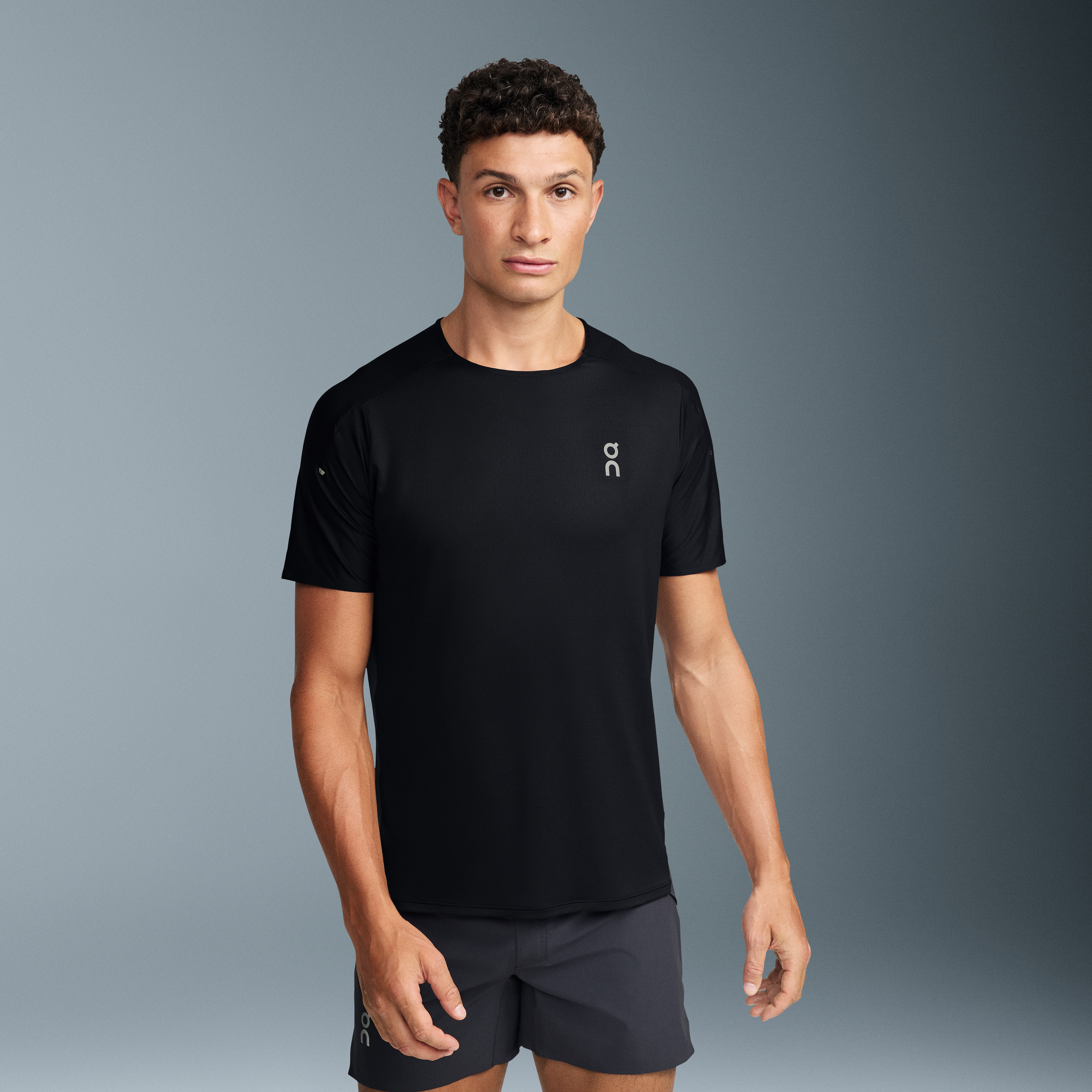 Performance-T Short-Sleeve Shirt in Black/Eclipse