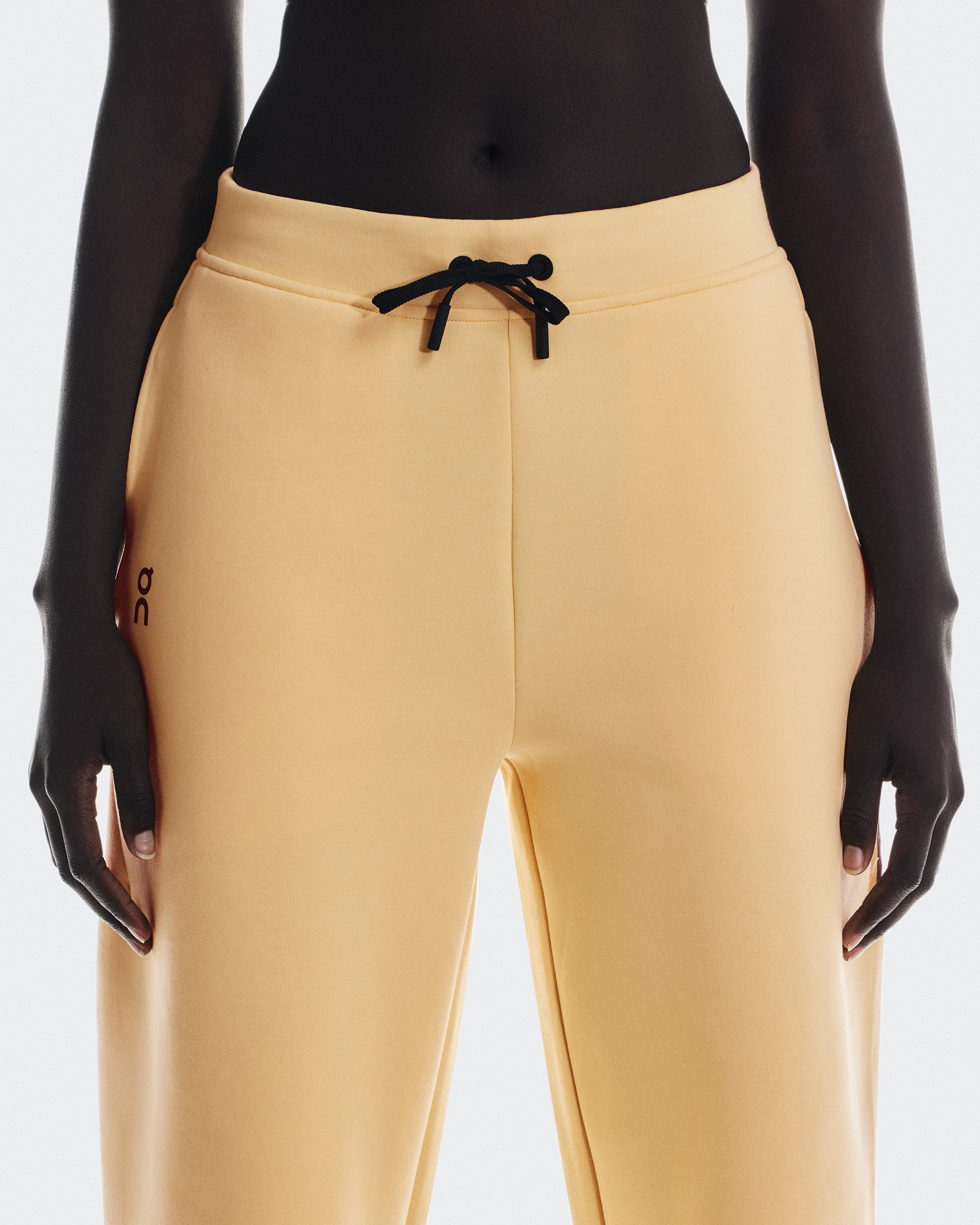 On Focus Tech Sweatpants Nectar Women Pants