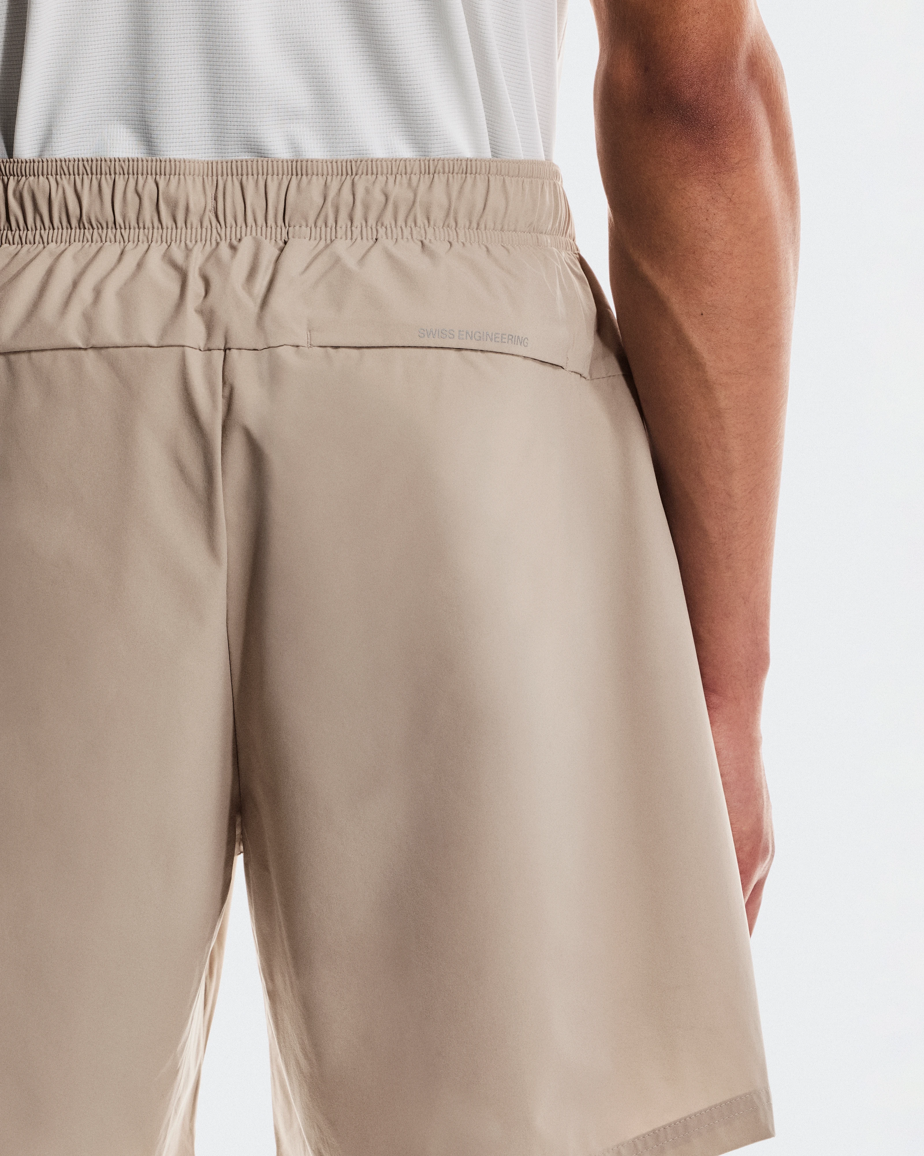 On 7" Core Shorts Desert Men Shorts