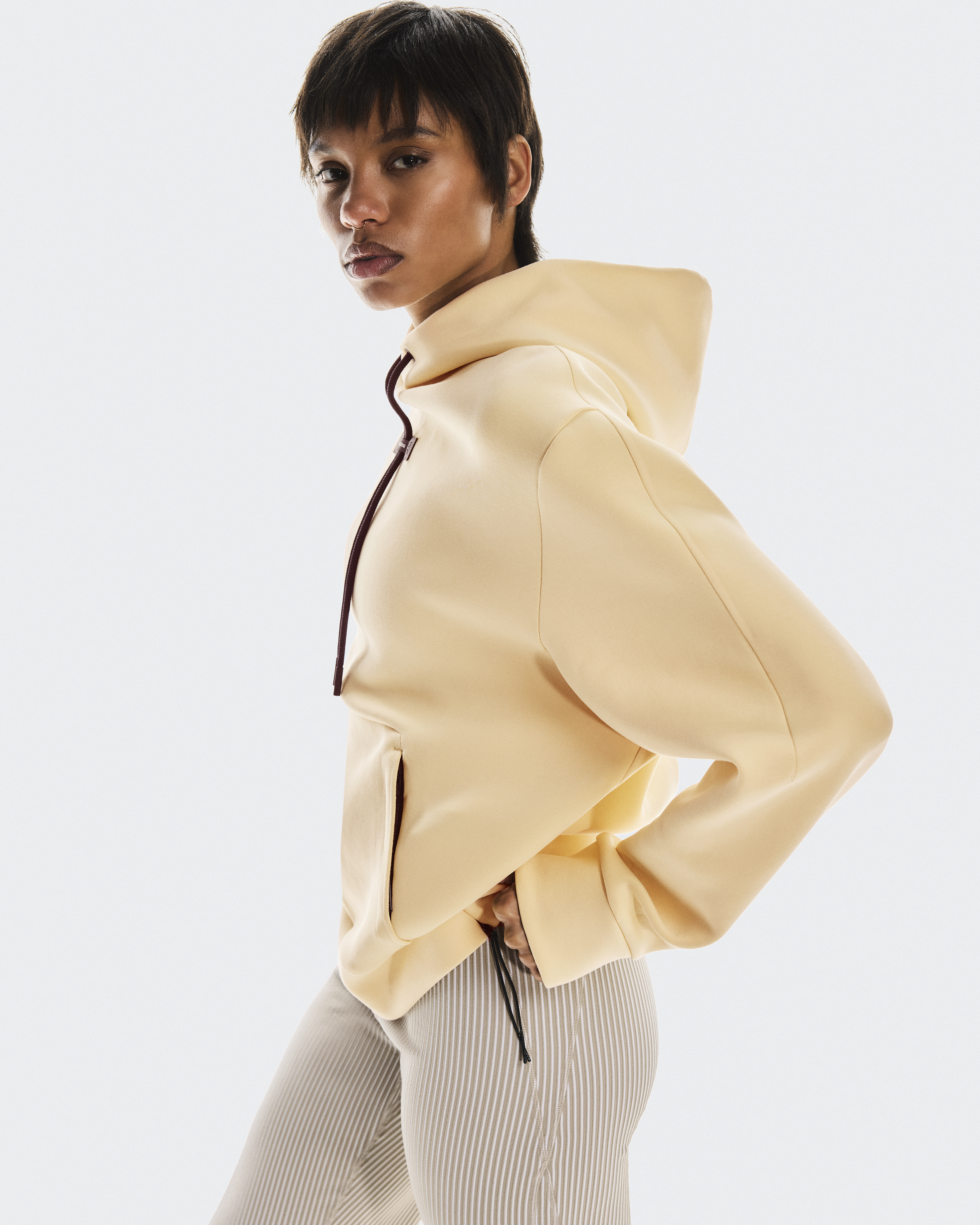 Women's Focus Tech Hoodie | Yellow | On Japan