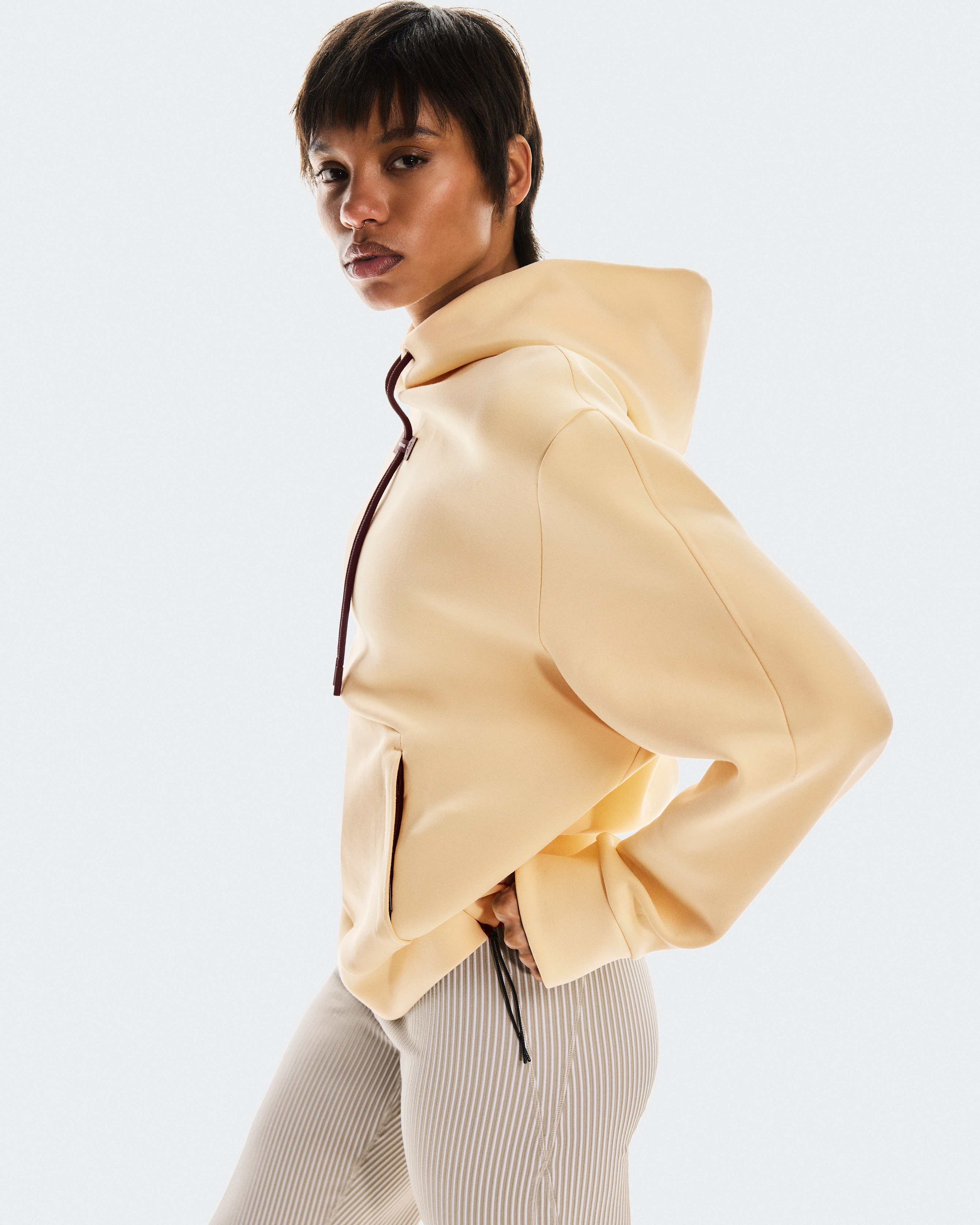 On Focus Tech Hoodie Nectar Women Hoodies and sweatshirts