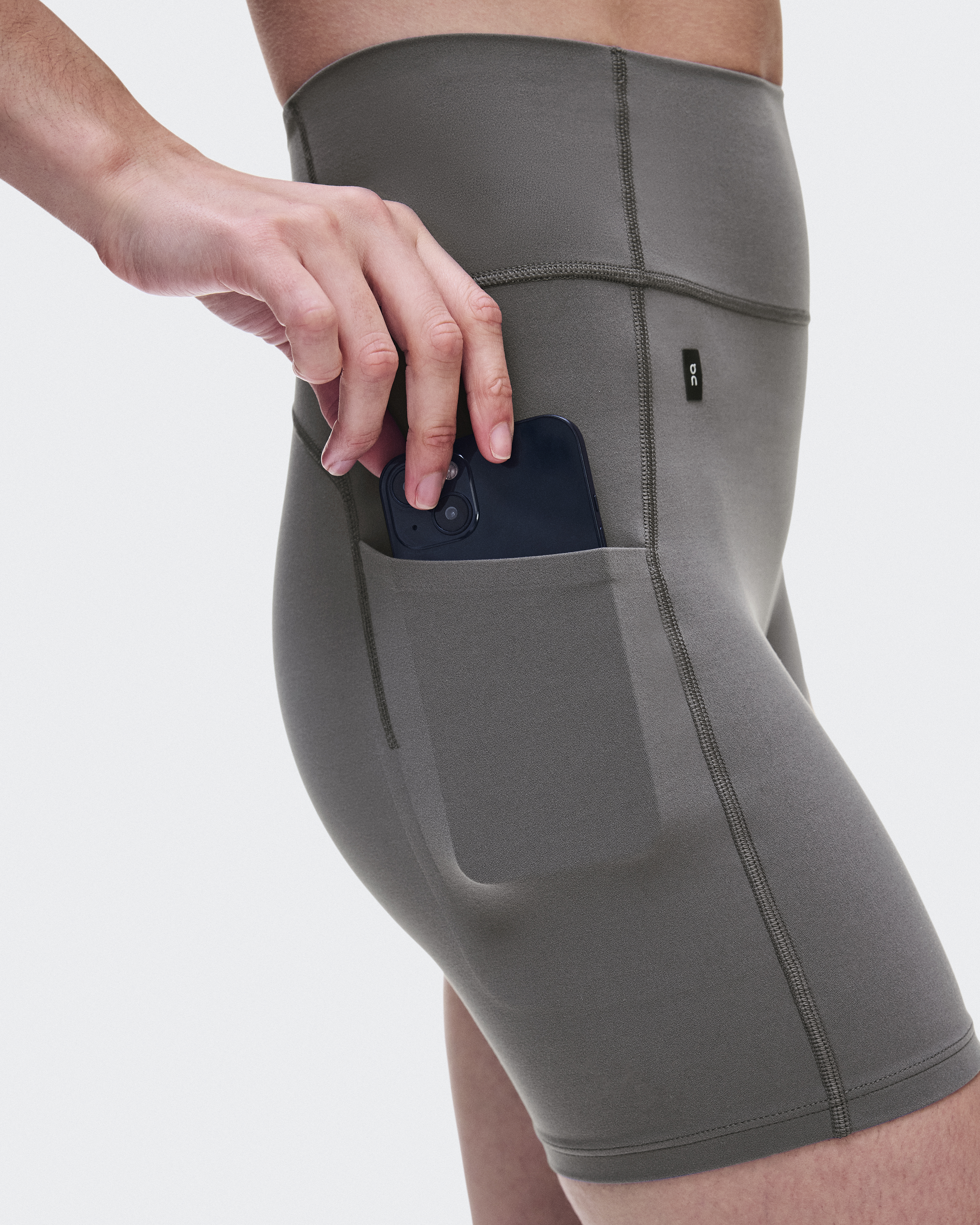 Women's Studio Leggings Short 6