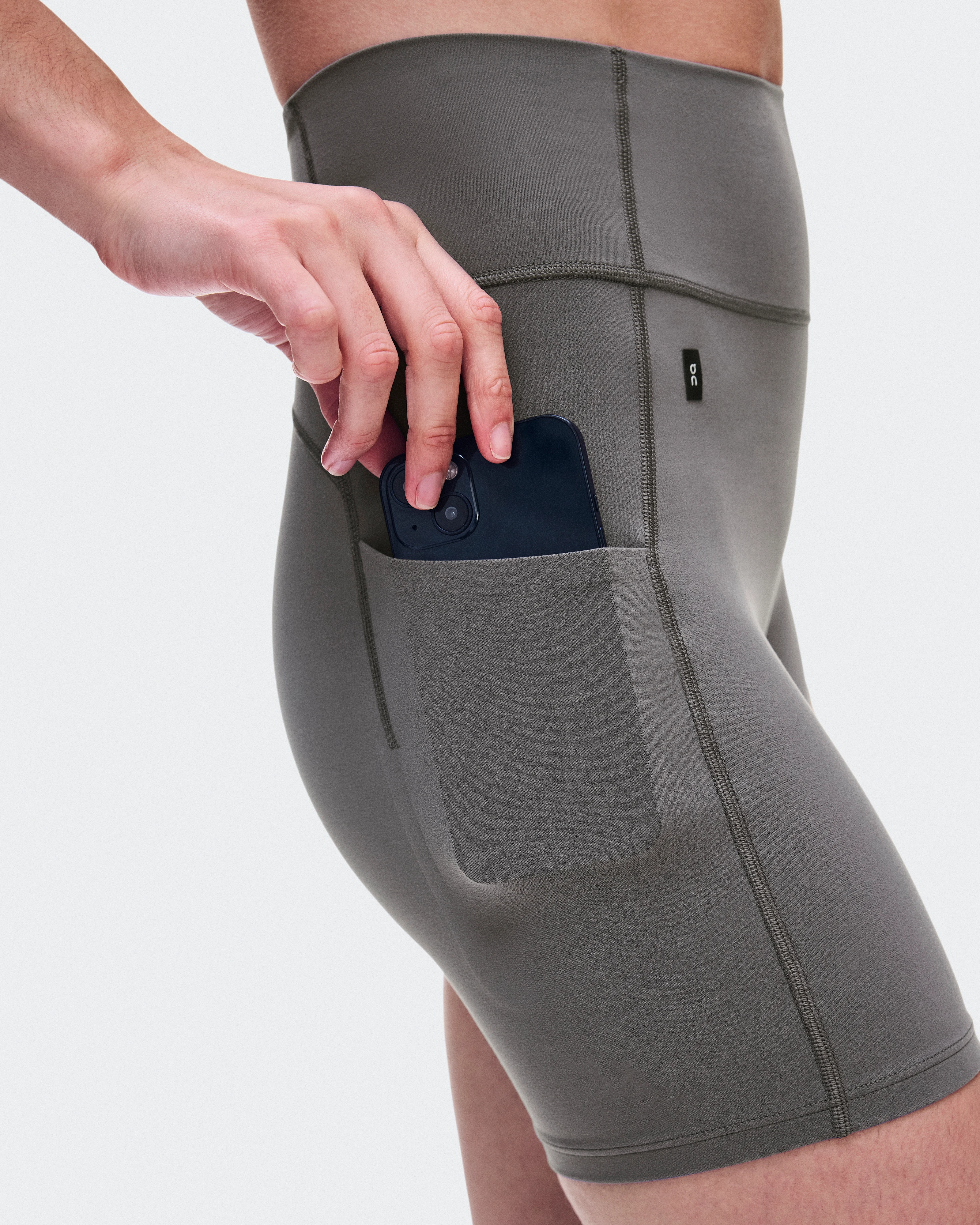 On Studio Leggings Short 6" Ember Mujer Mallas y leggins