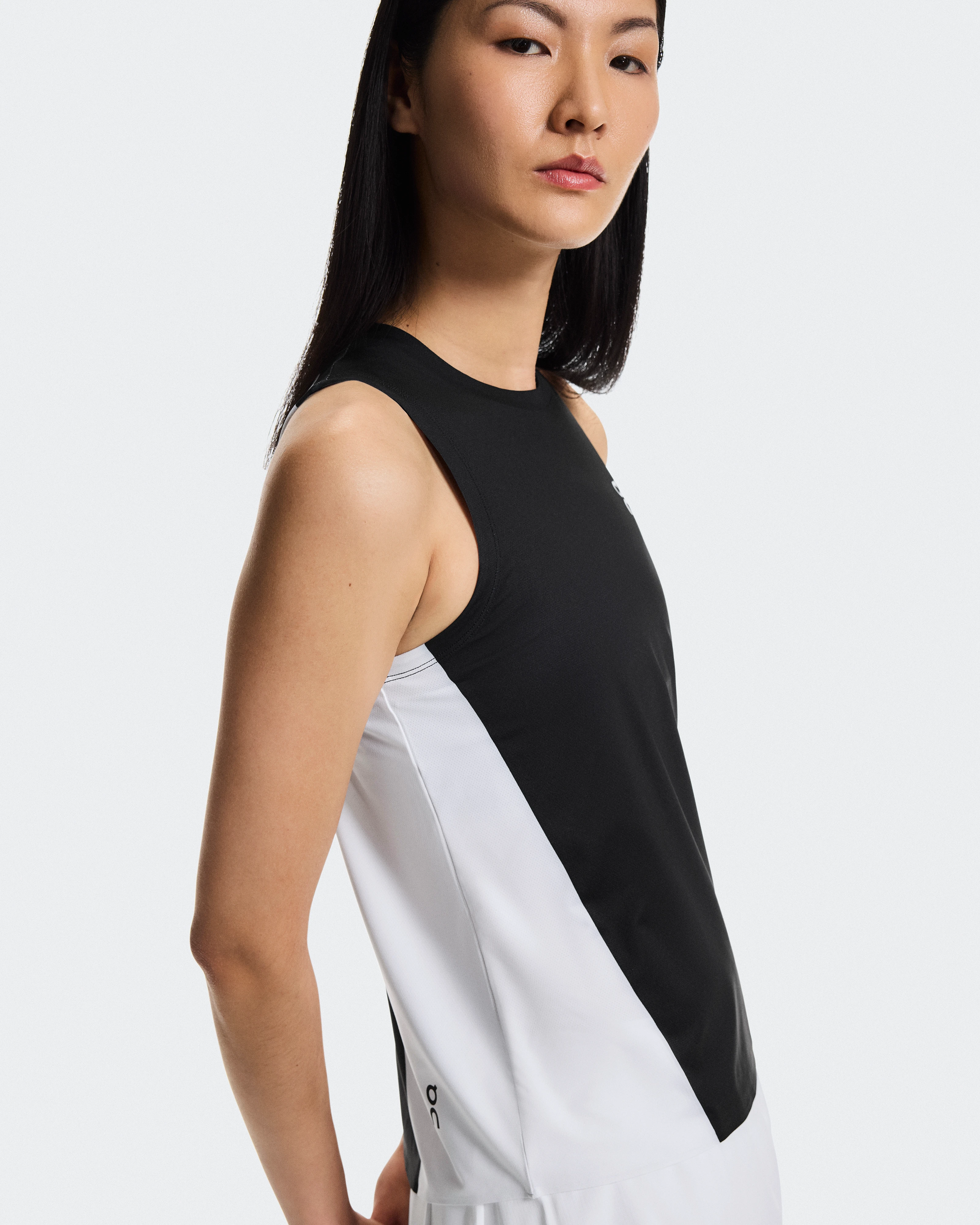 On Court Tank Black & Rock Mujer Camisetas