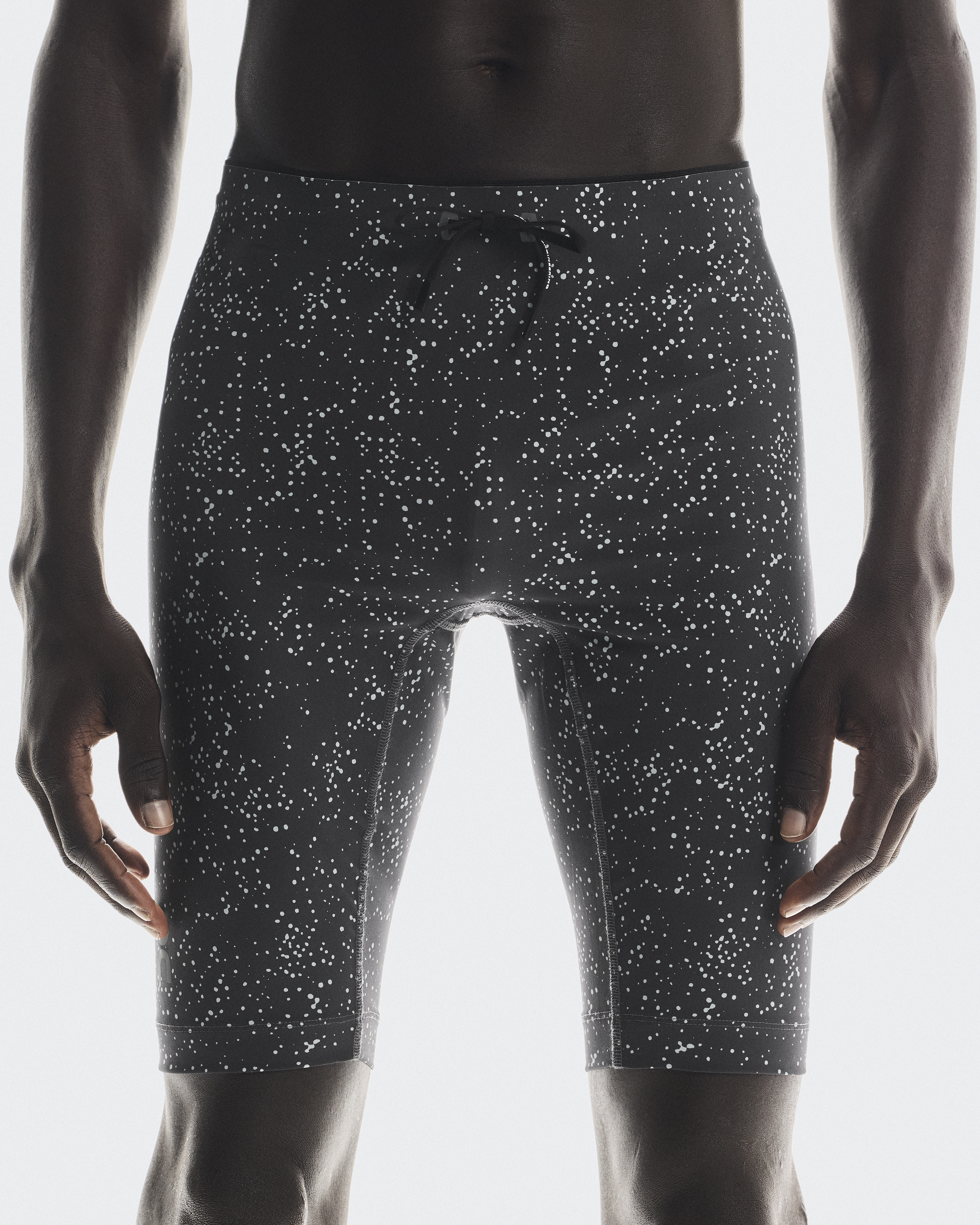 Men's Race Tights Half | Grey | On Japan