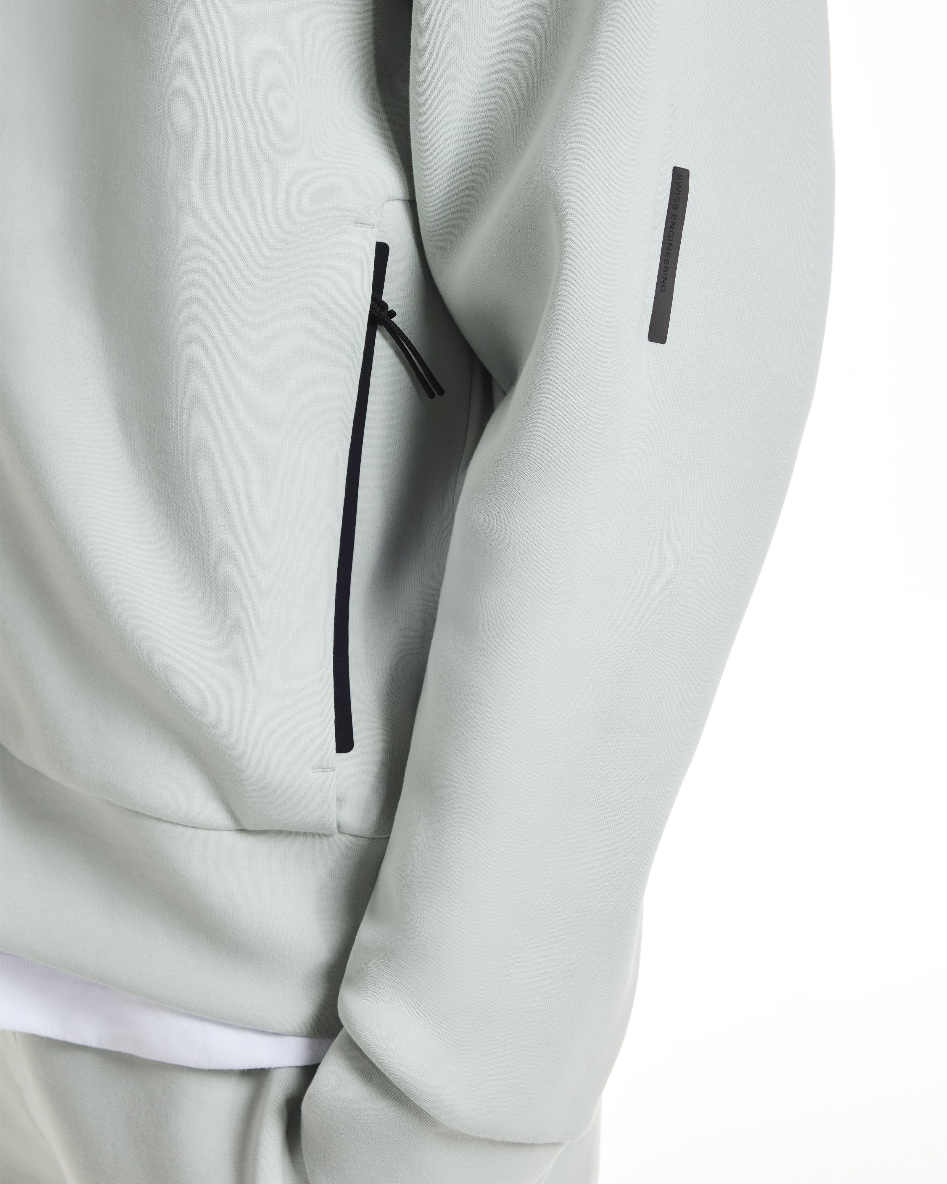 Men's Focus Tech Zip Hoodie | Green | On Canada