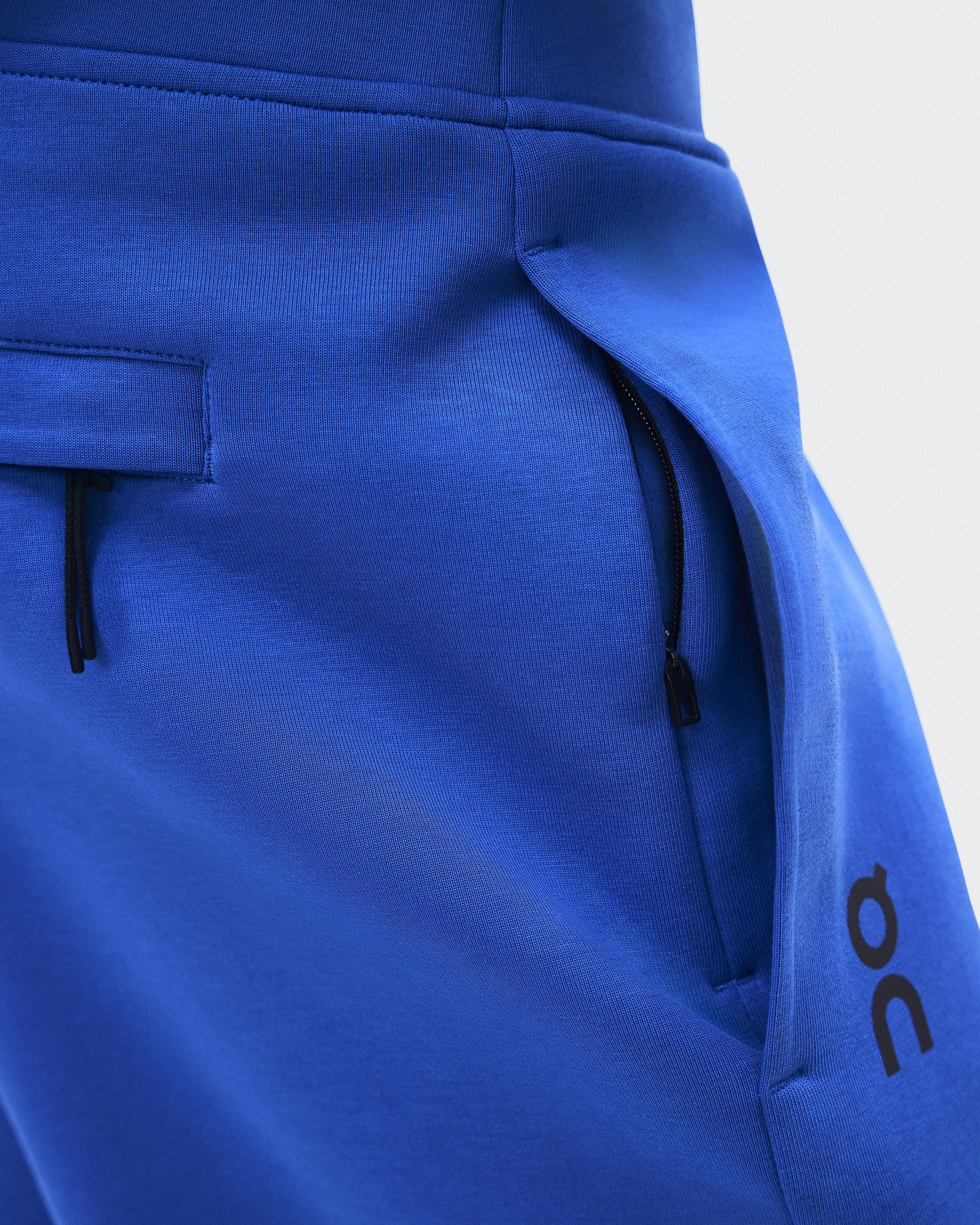 Focus Tech Sweatpants: Men's Soft, Versatile Sweatpants | On | On