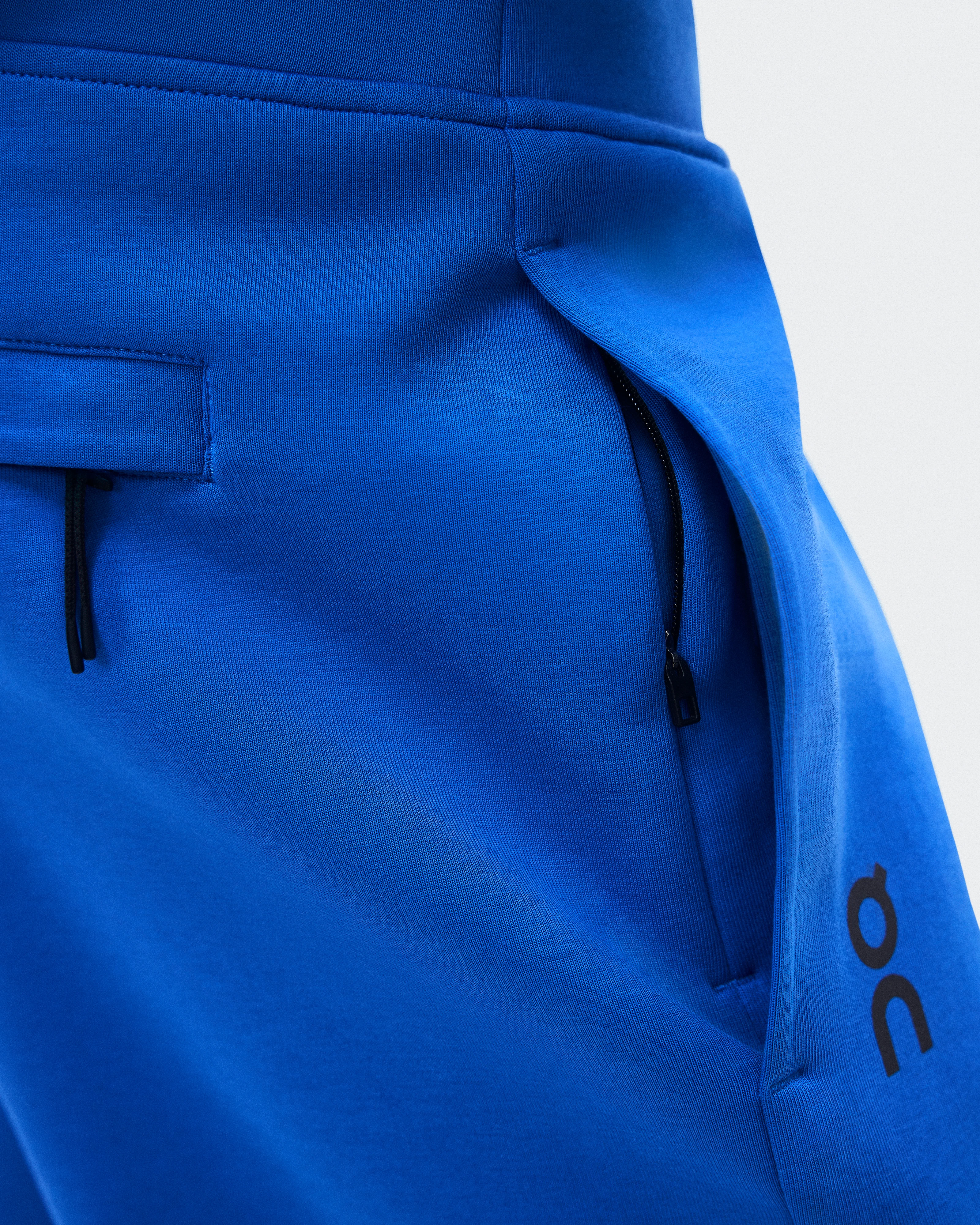 On Focus Tech Sweatpants Jay Men Pants