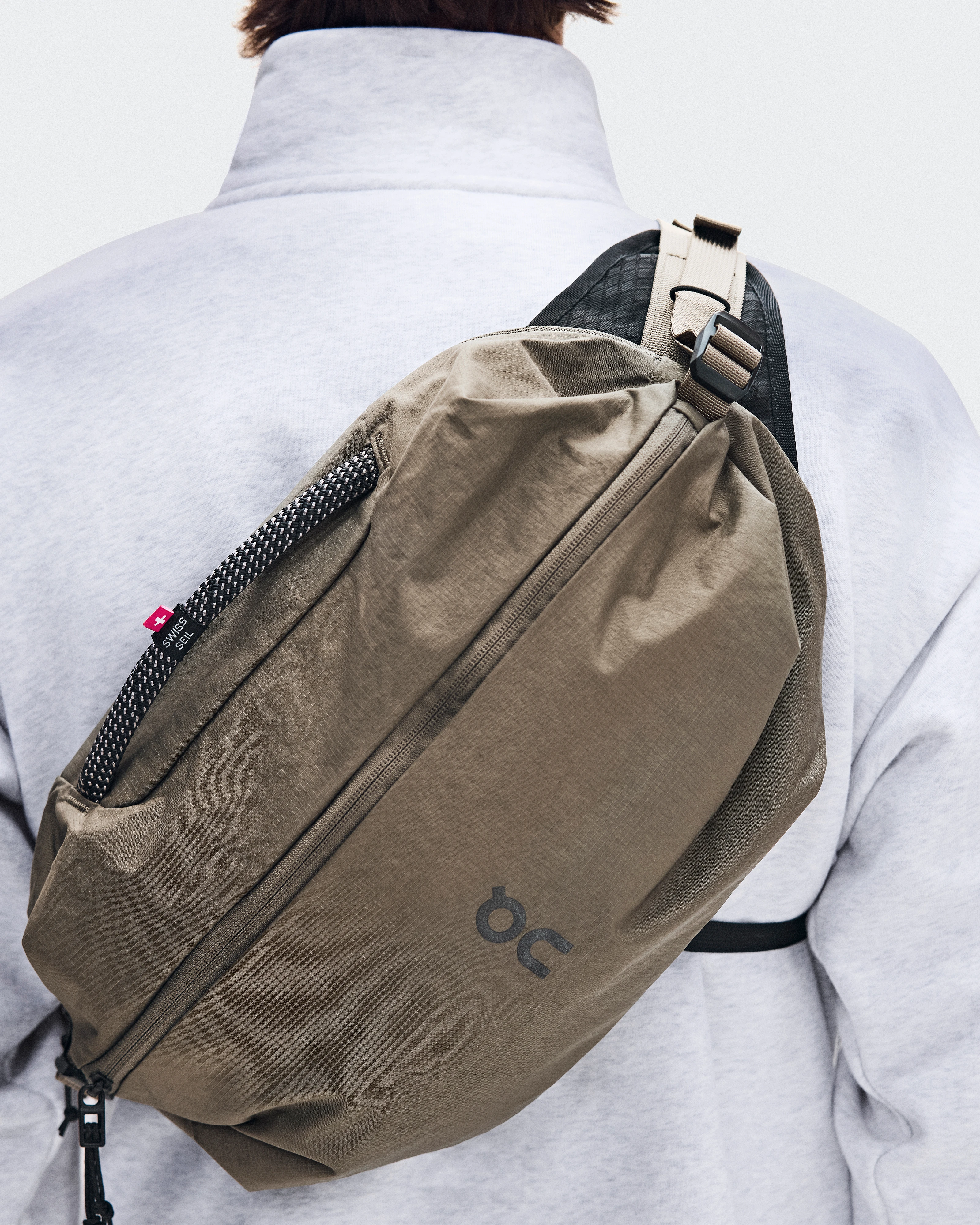 On Sling Pack 9L Olive & Black Unisex Bags
