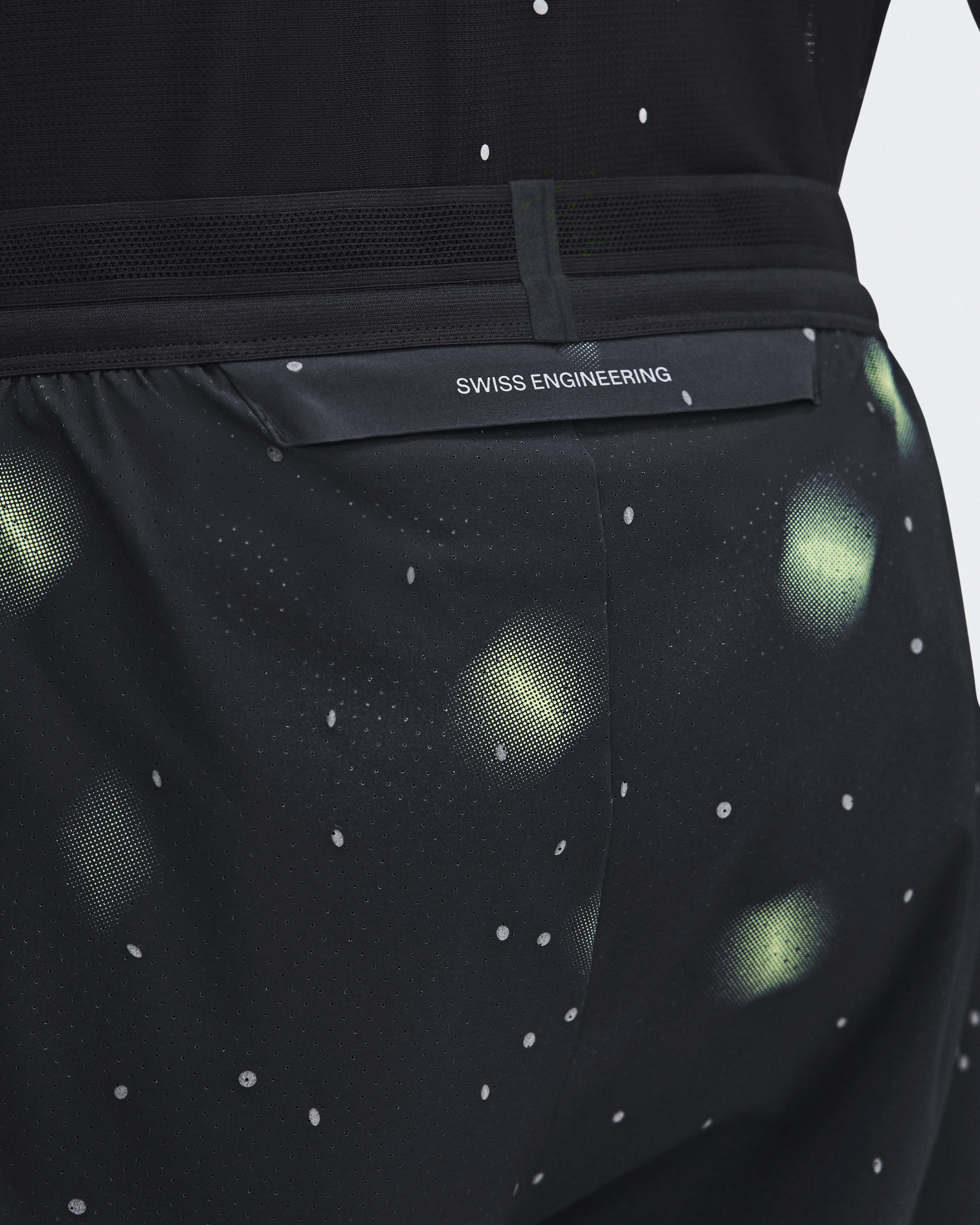 Men's Performance Shorts Lumos | Black | On Japan