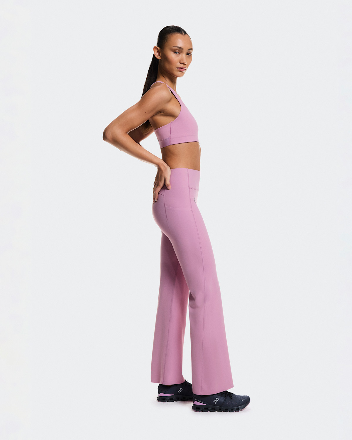Women's Studio Flared Leggings 30"