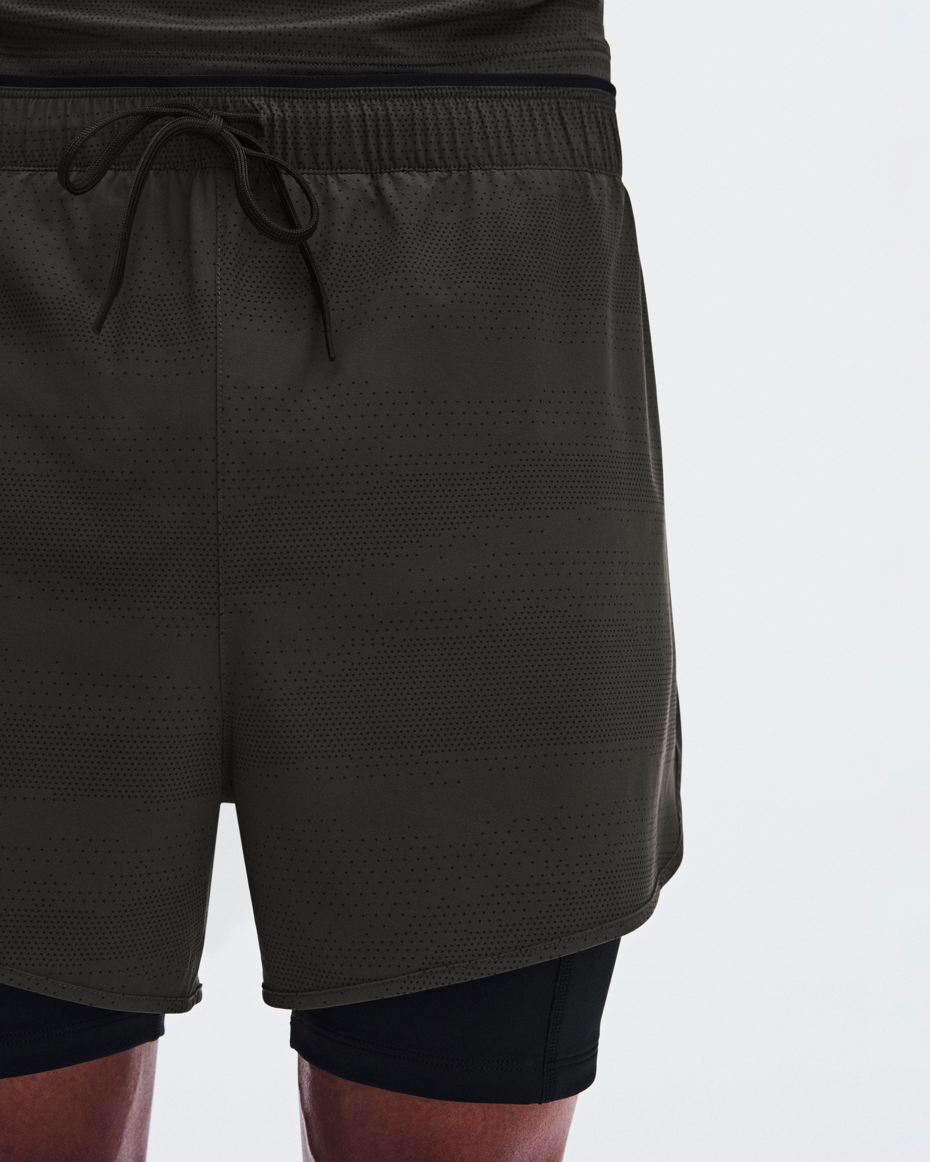 On 2-in-1 Shorts Erewhon Espresso & Black Men Shorts