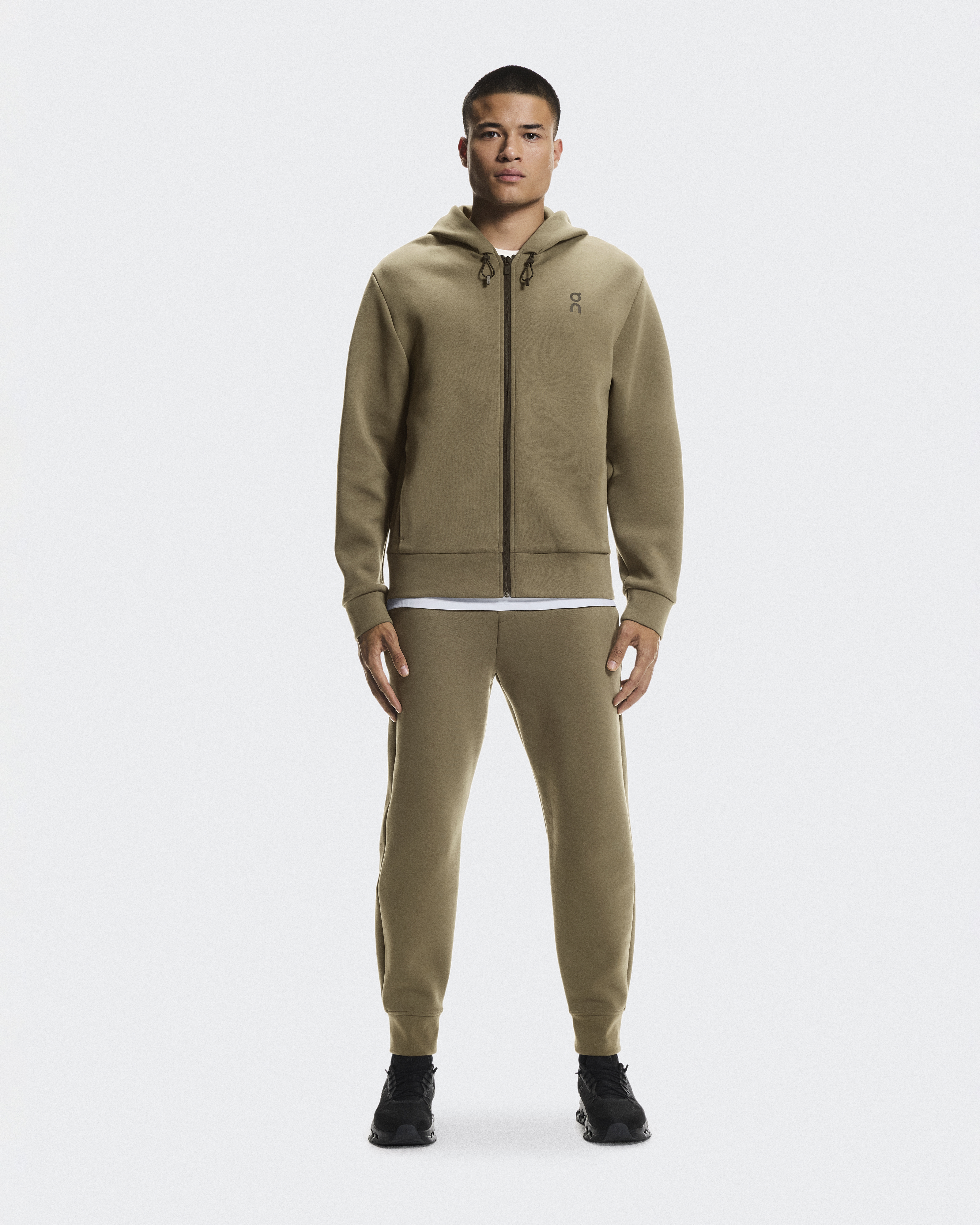 上下セットZipped Hoodie sweat pants オン　on Men's Focus Tech Zip Hoodie | Green | On United States