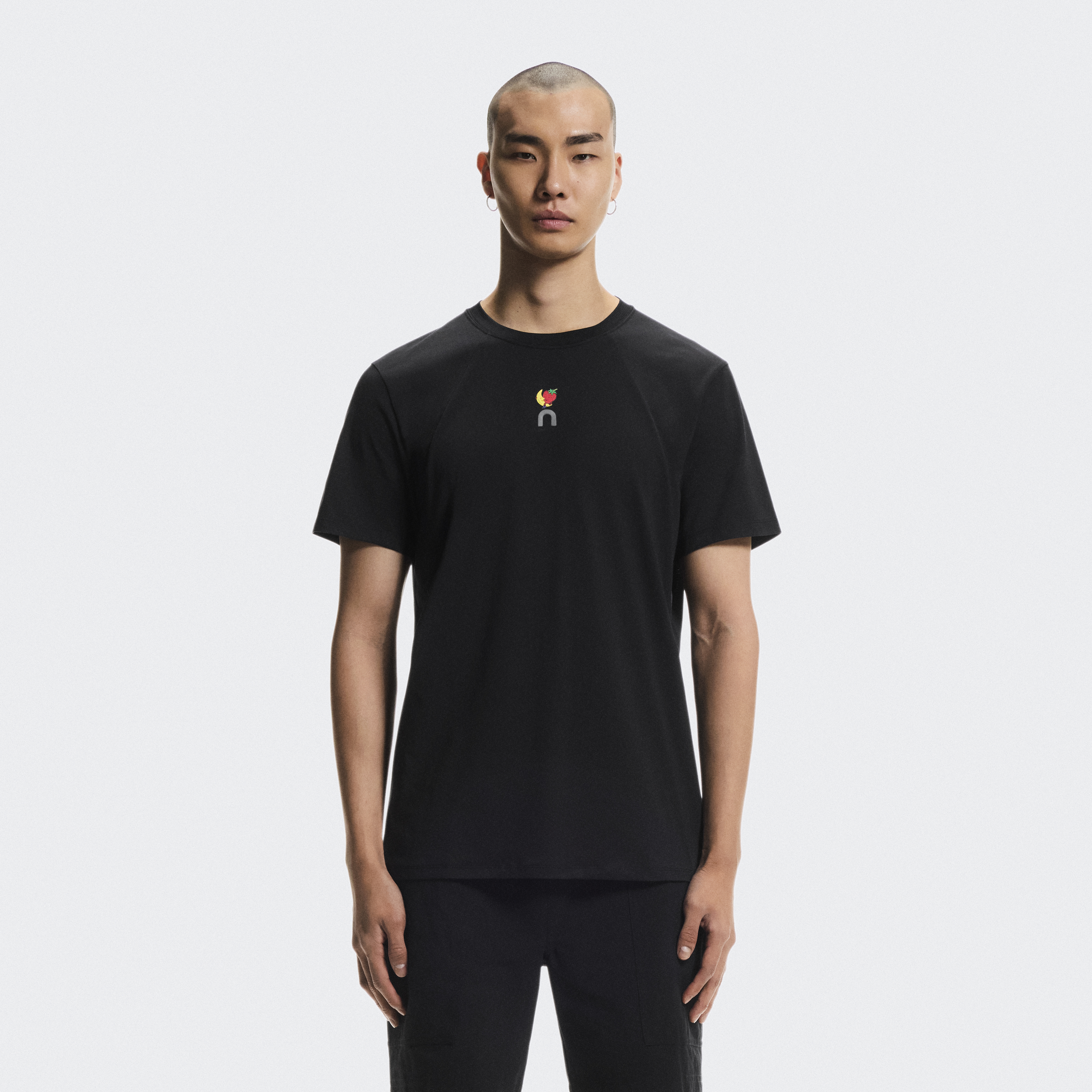 ON Court-T LIMITED EDITION 全米ver Size:XL Men's Court-T | Black | On United States