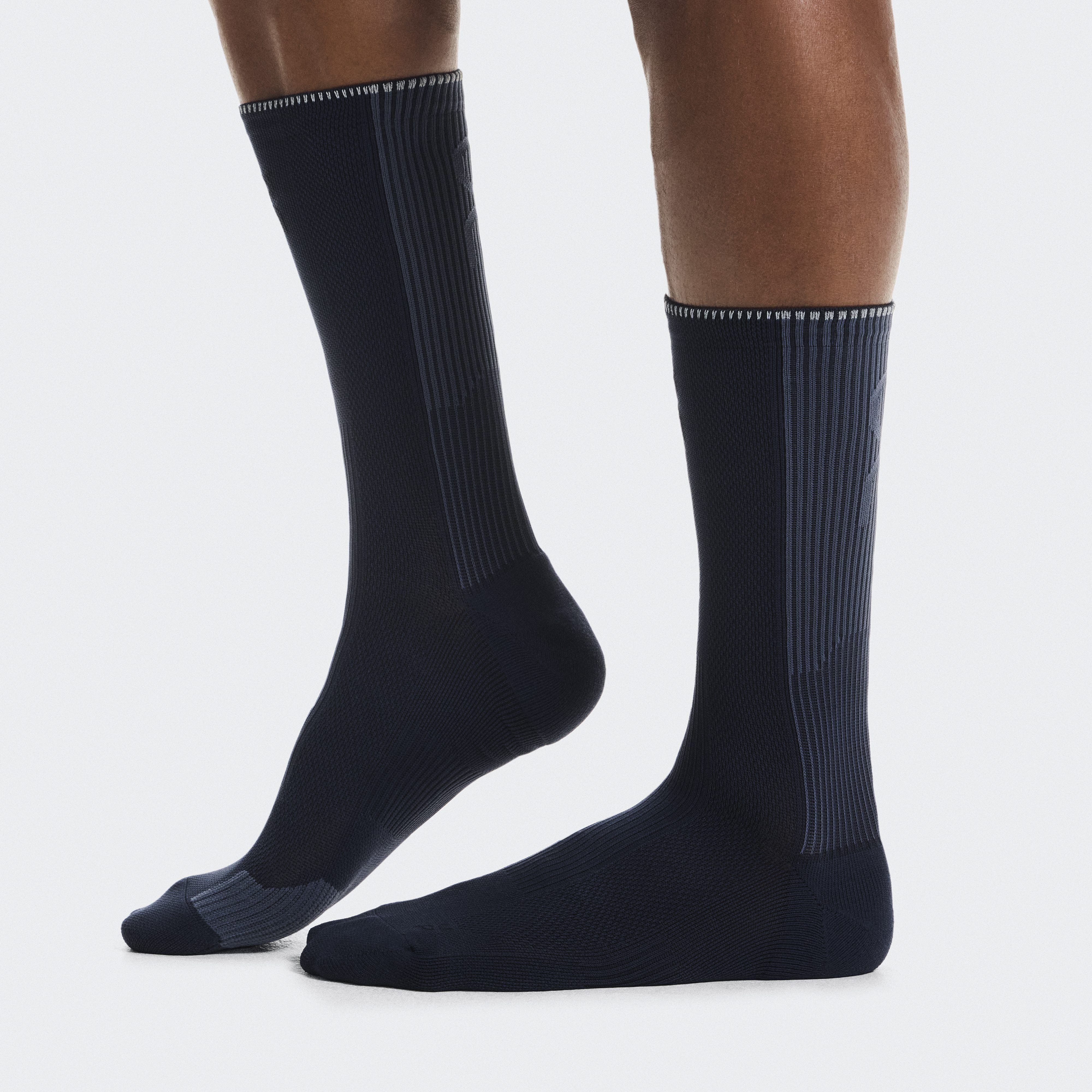 Performance Run Sock High in Navy/Navy