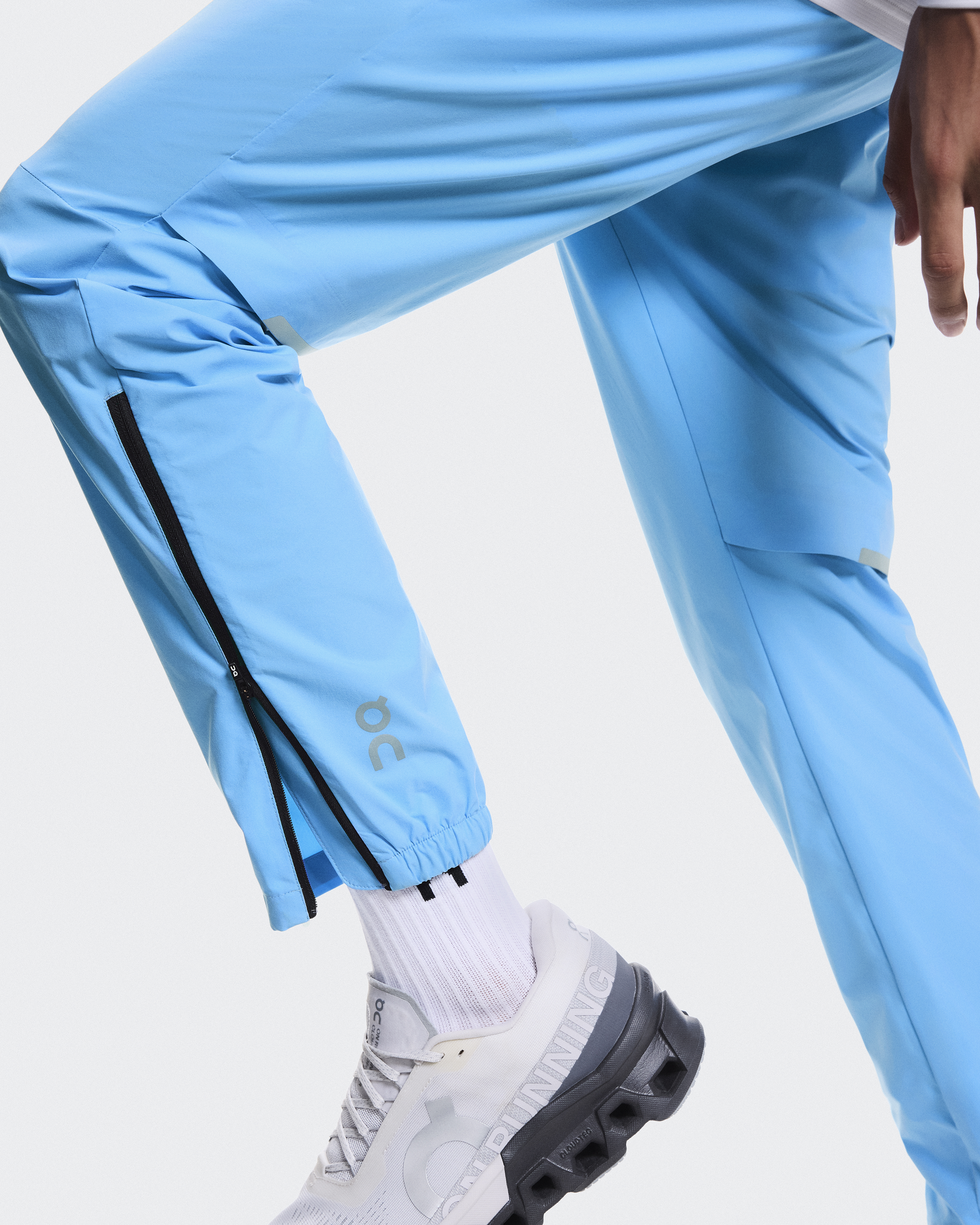 Core Pants: Lightweight & Stretchy Men's Running Apparel | On | On