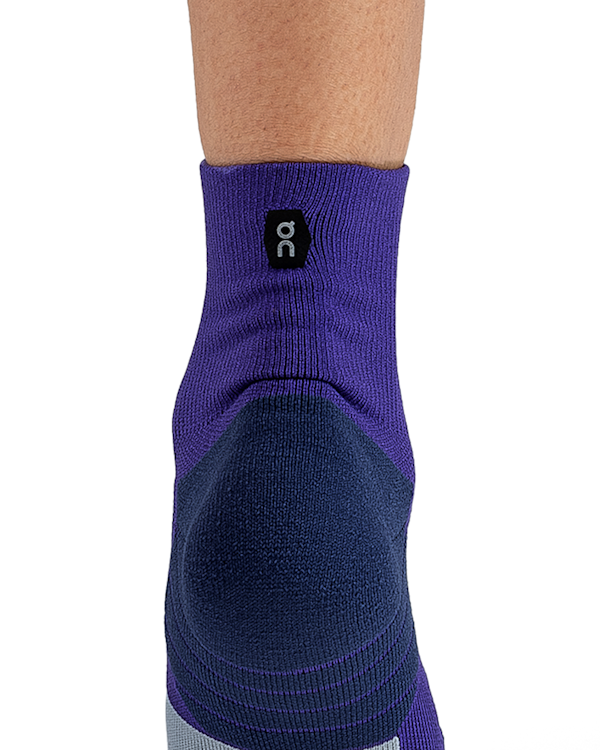 Women's Performance Mid Sock | Black | On United States