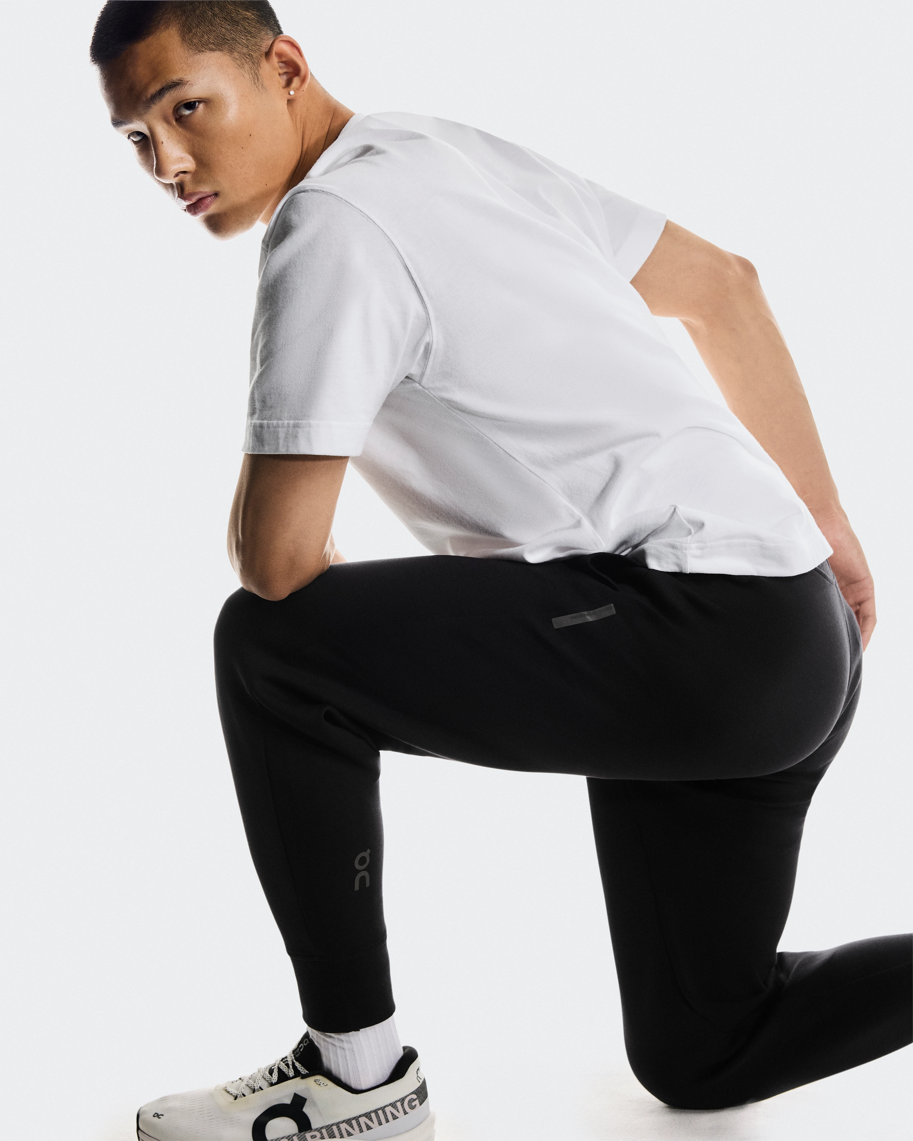 On Focus Tech Sweatpants Black Men Pants