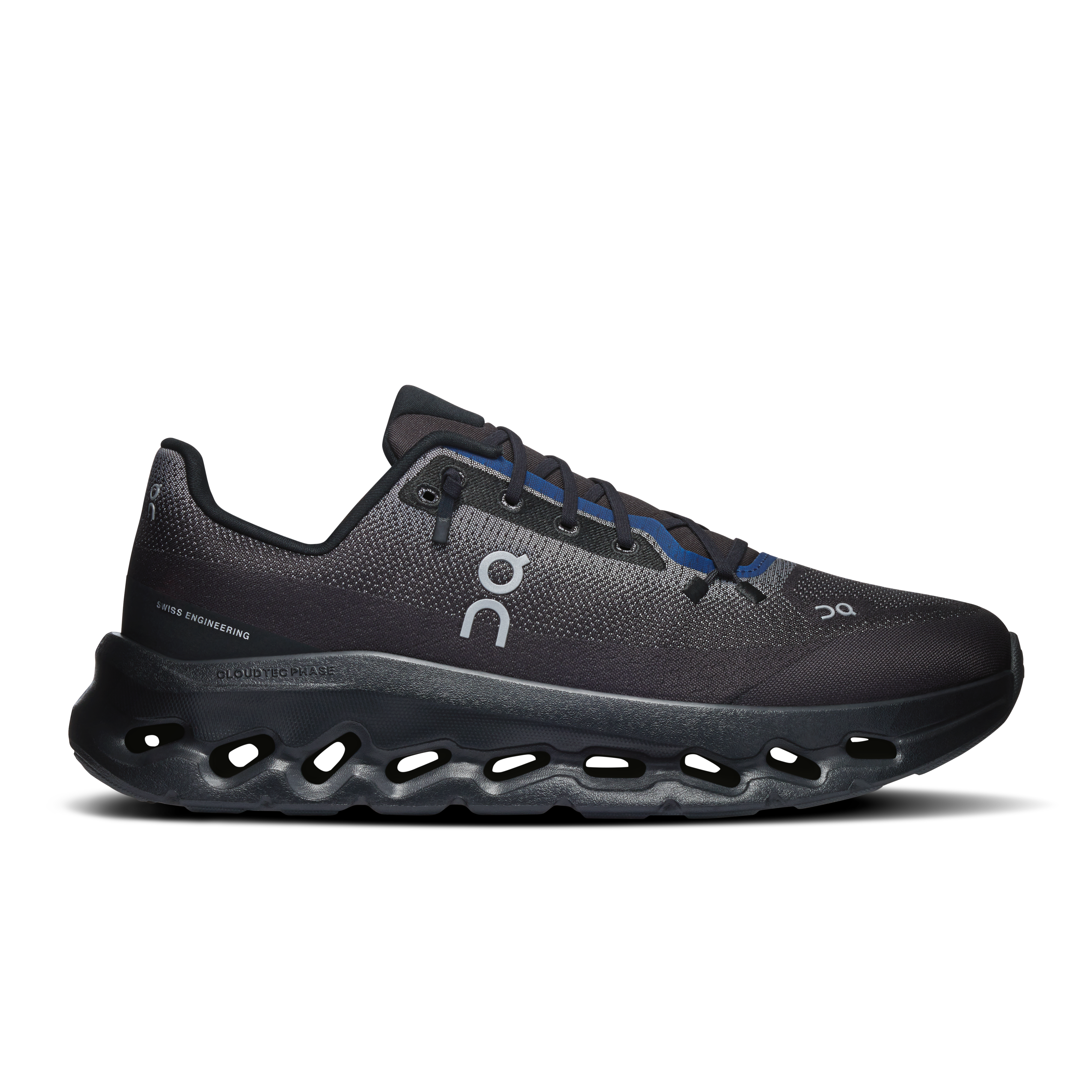 Cloudtilt Lifestyle Shoe in Black/Black