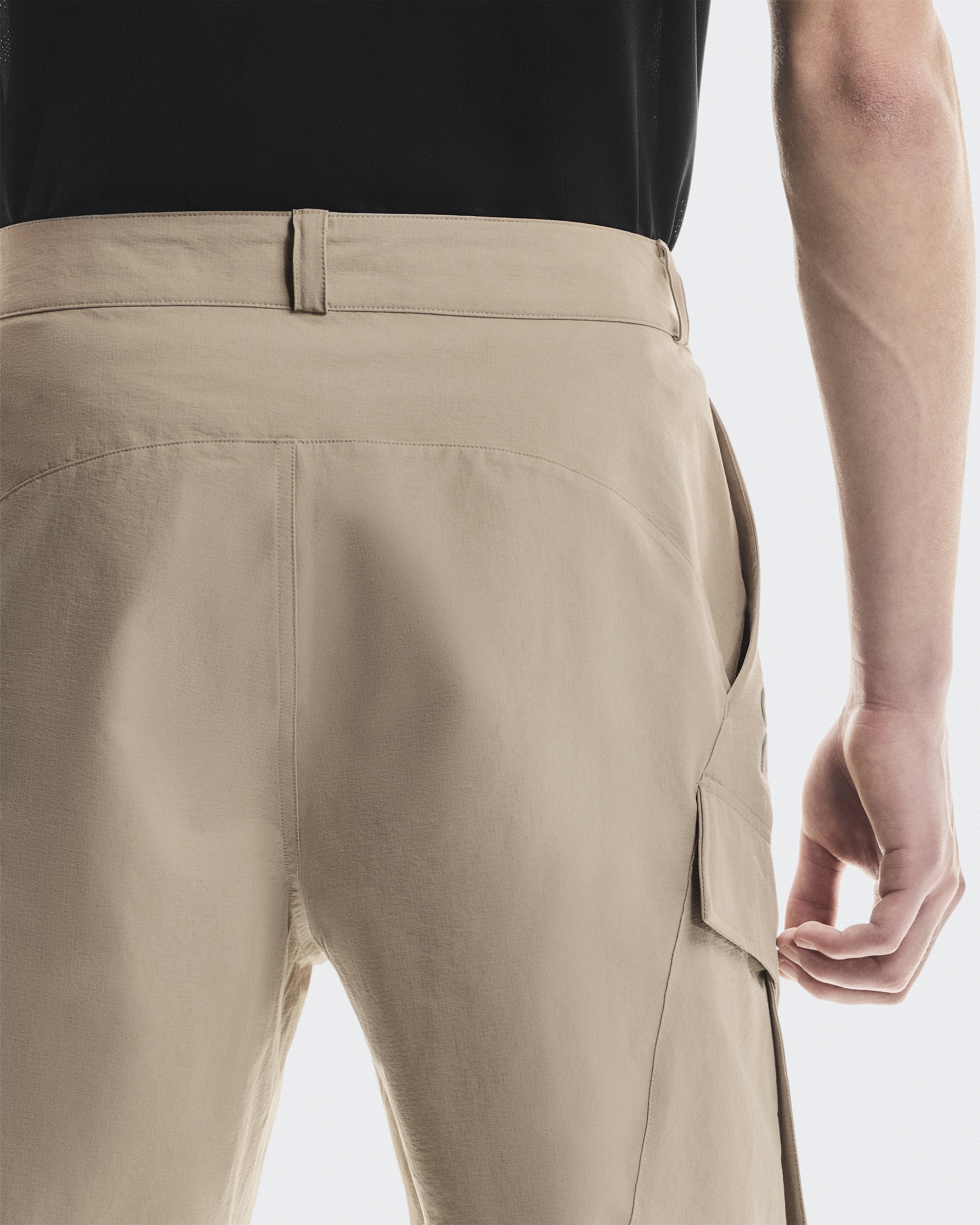 Men's Trek Pants | Beige | On United States