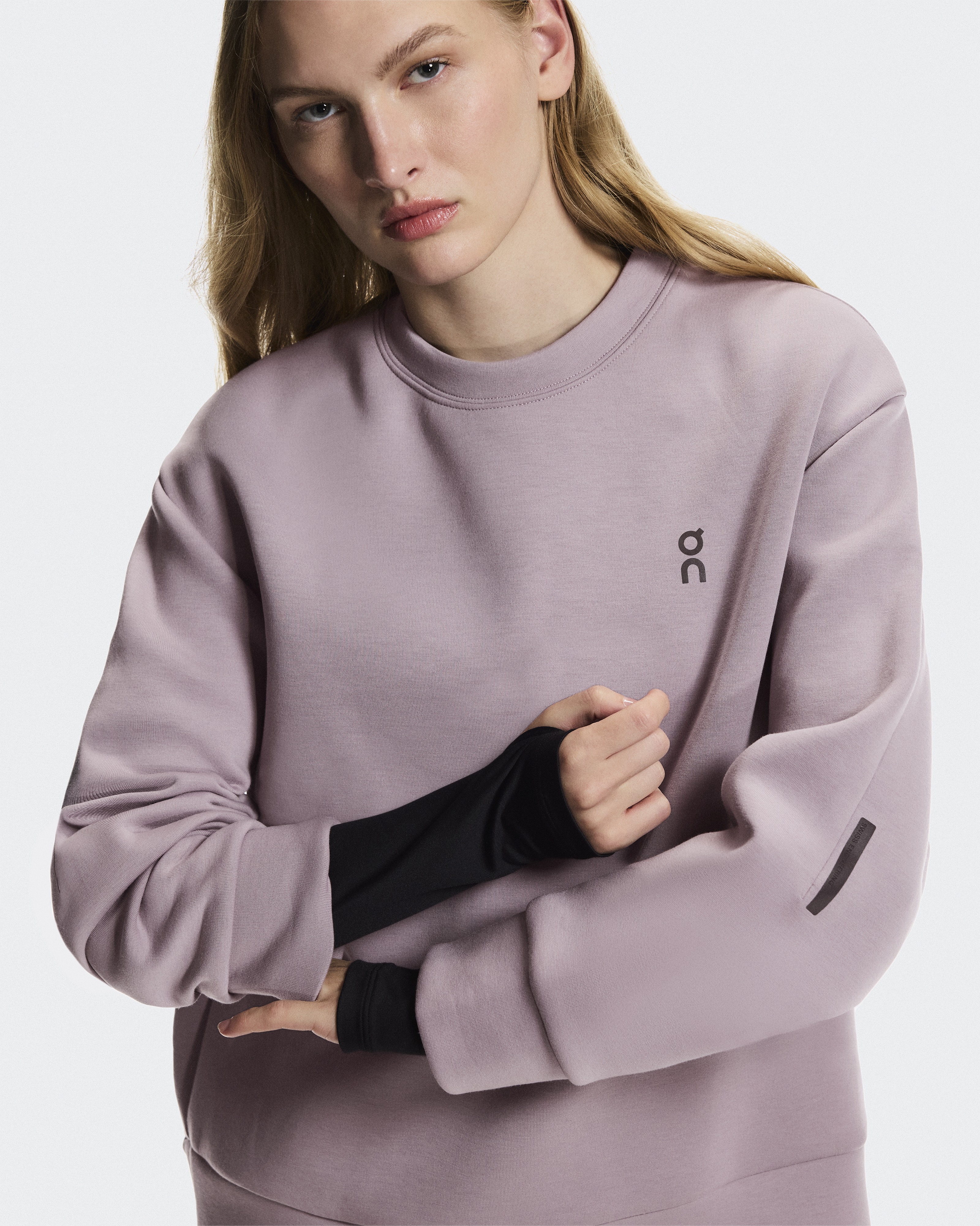 フォーカス テック クルー | 汎用性の高い機能性ウィメンズ クルー