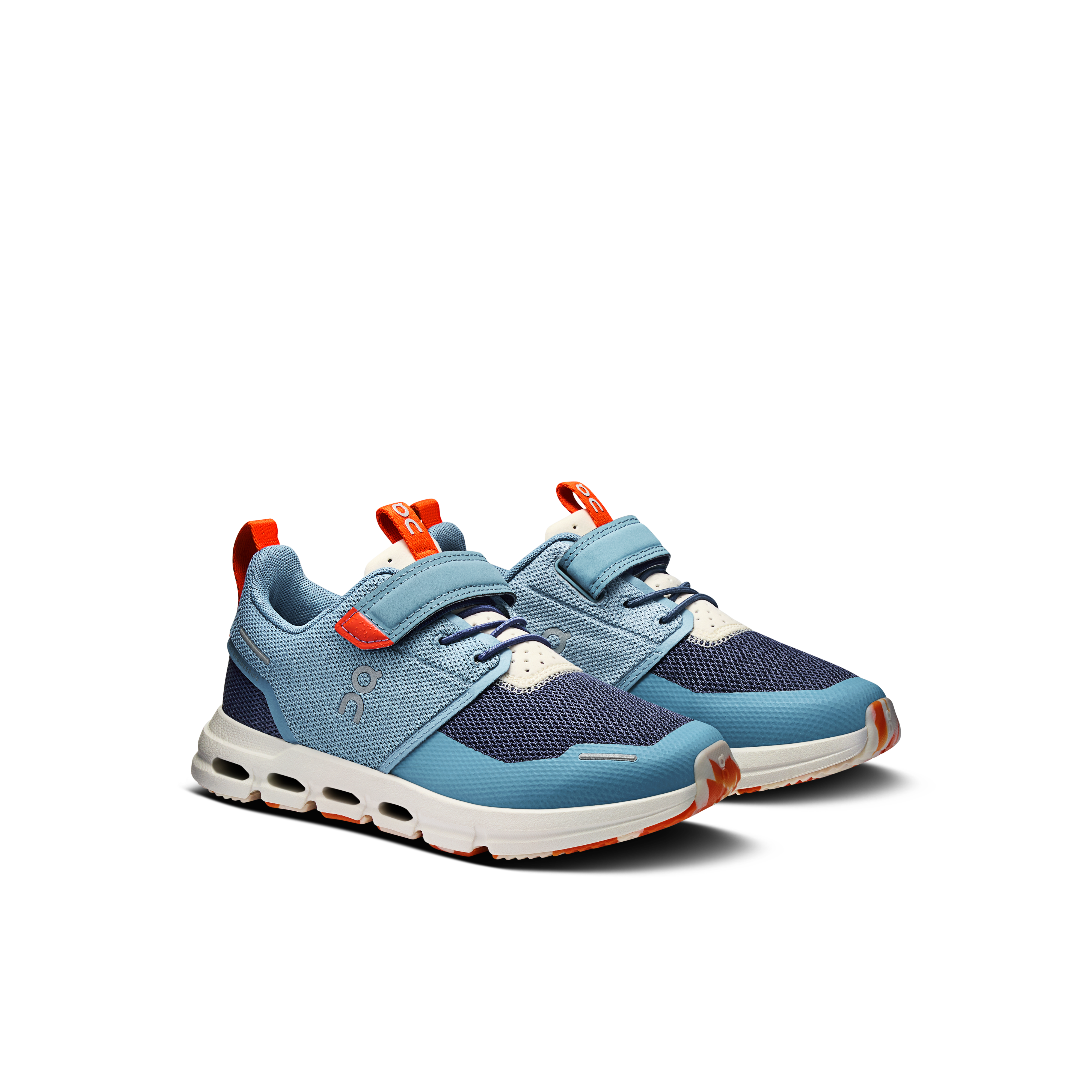 On Cloud Play Dust & Dew Kids Active life Shoes