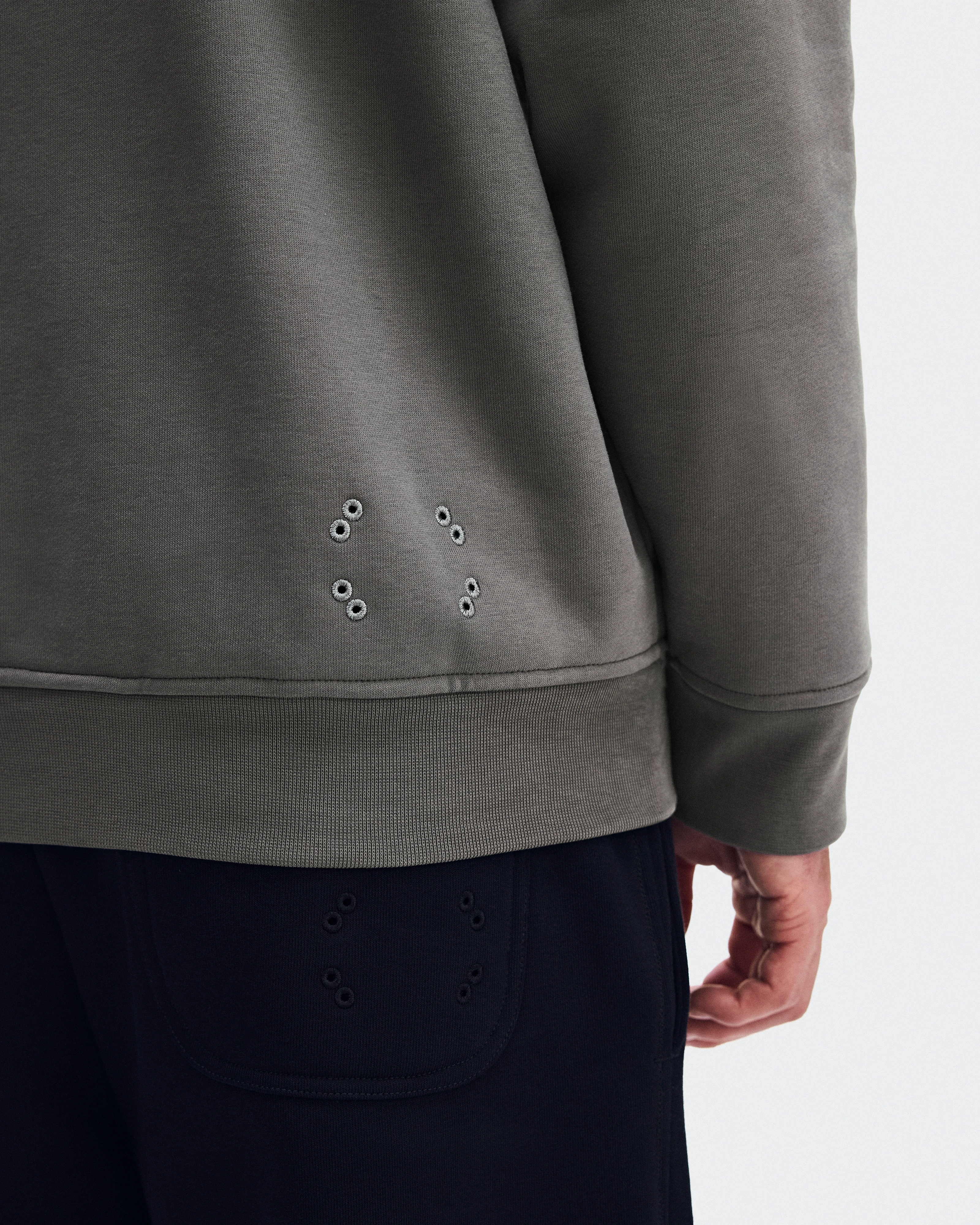 On Club Collective 1/4 Zip Ember メンズ – 一日中快適 フーディ＆スウェットシャツ