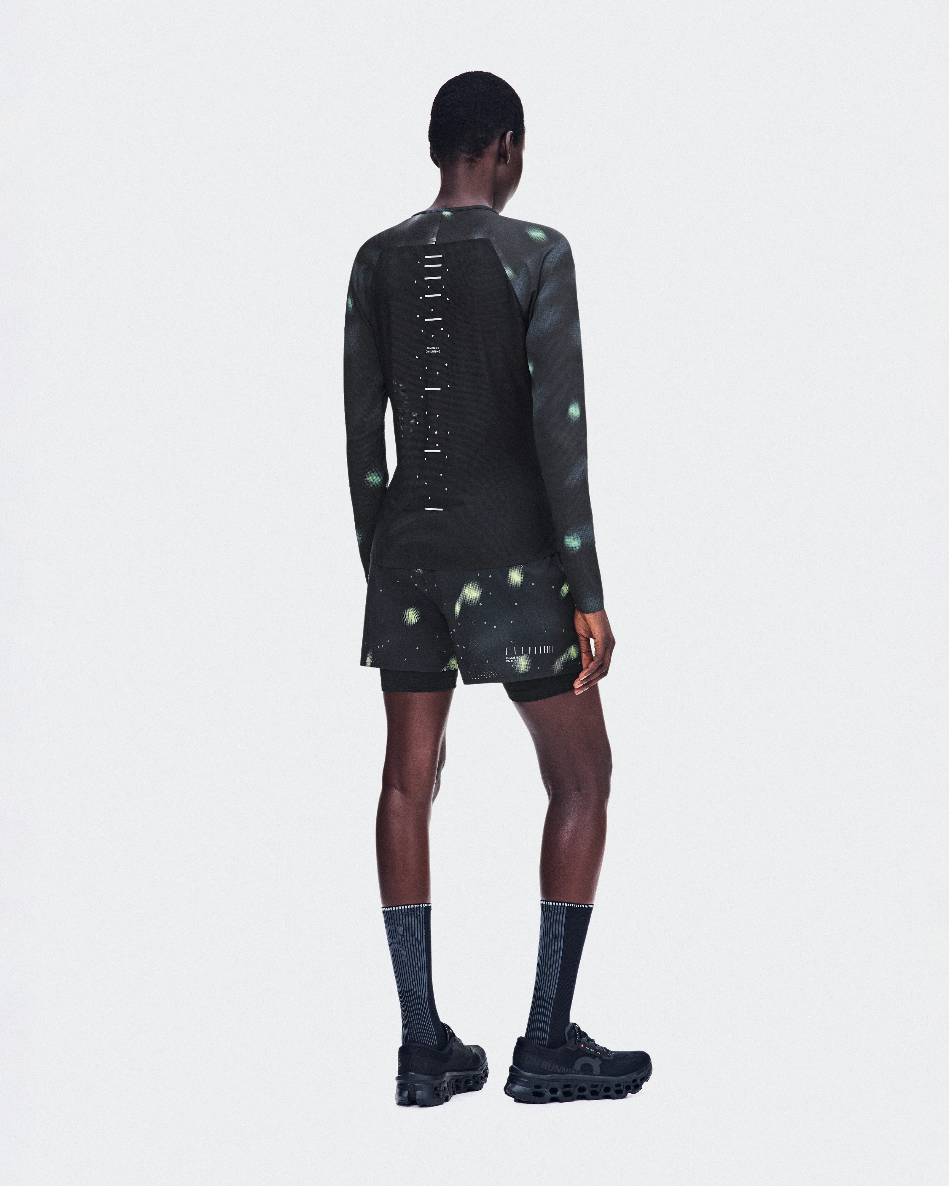 On Performance Long-T Lumos Black Femme Hauts et t-shirts