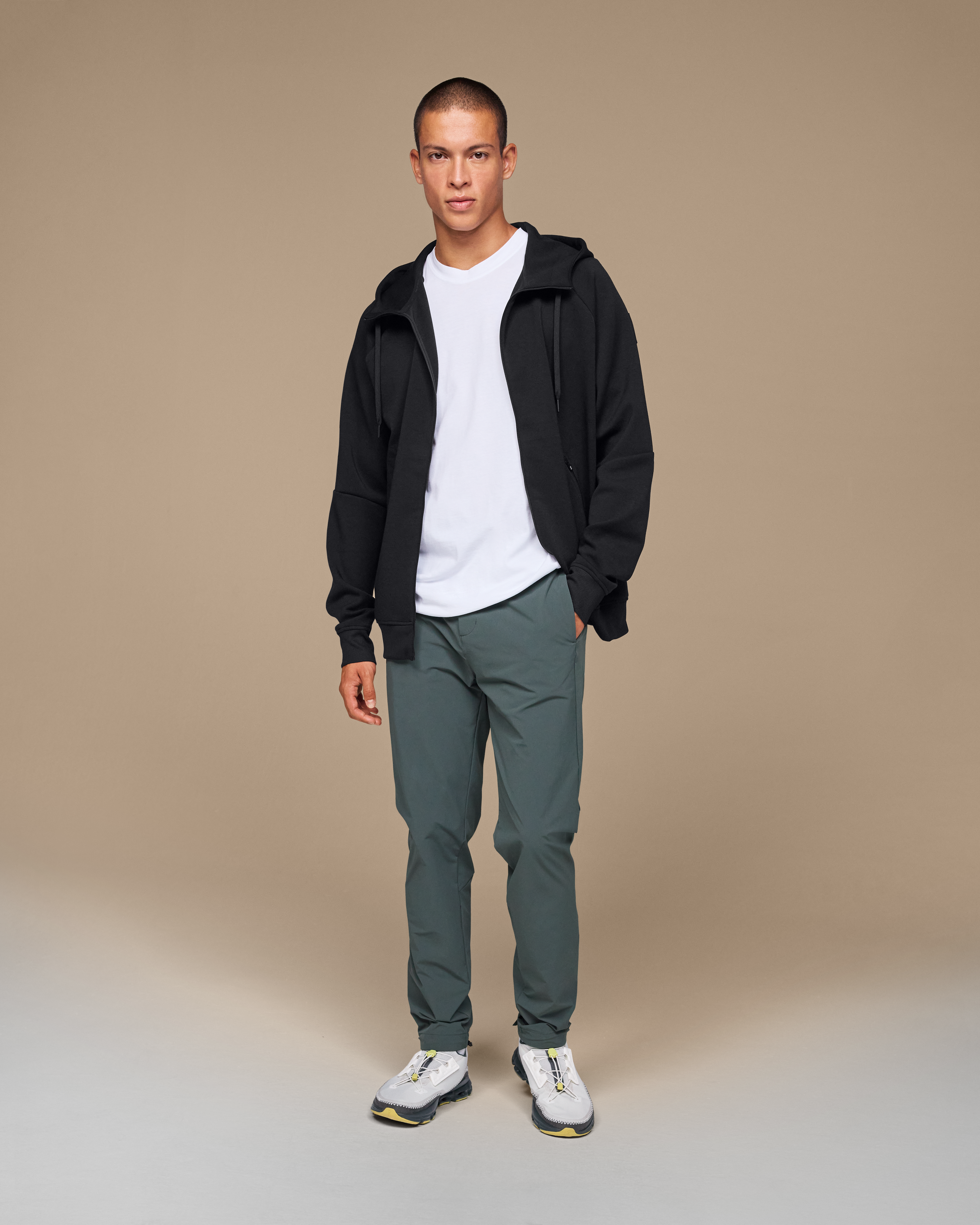 Zipped HoodieMen / Black / L