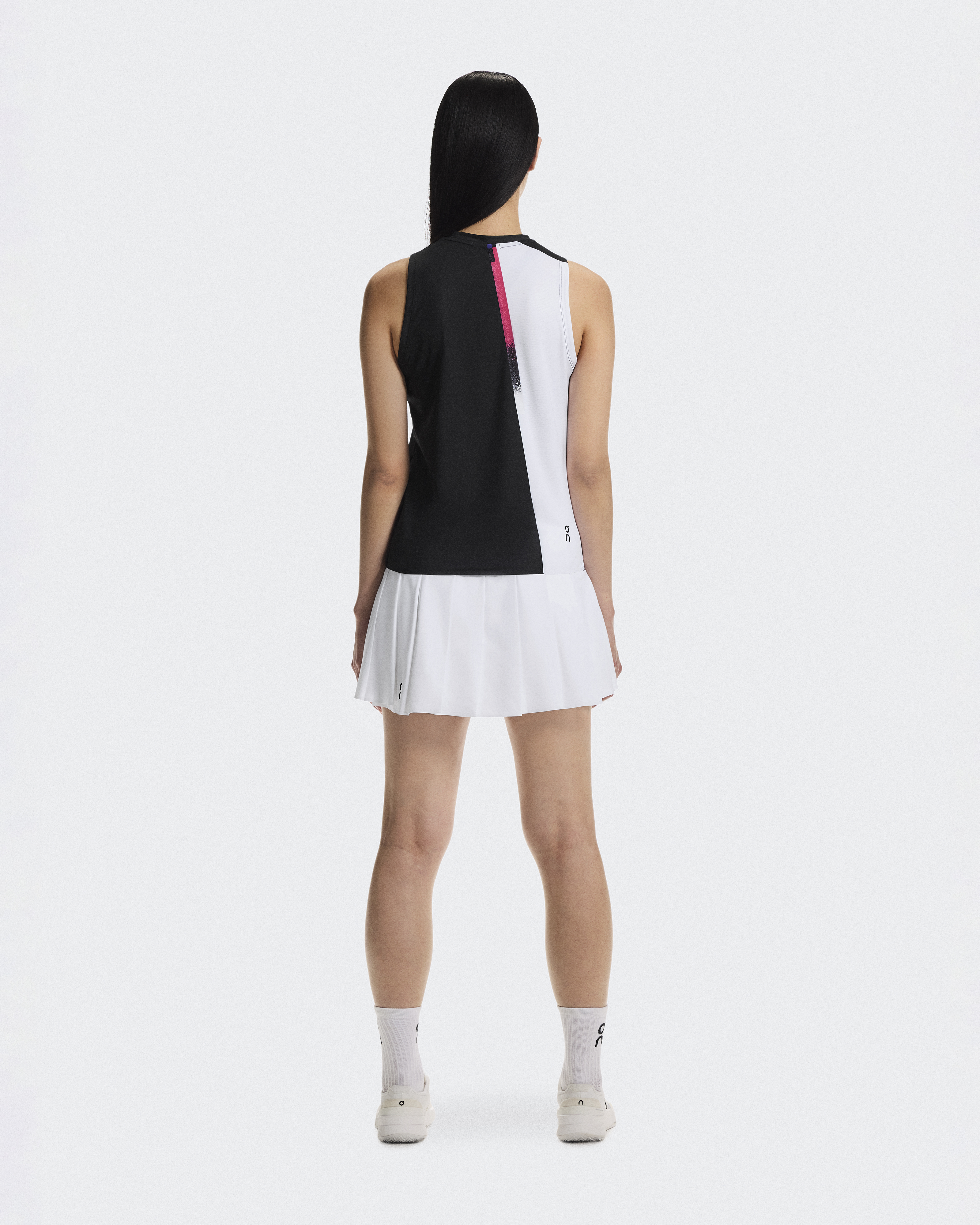 Women's Court Tank | Black & White | On United States