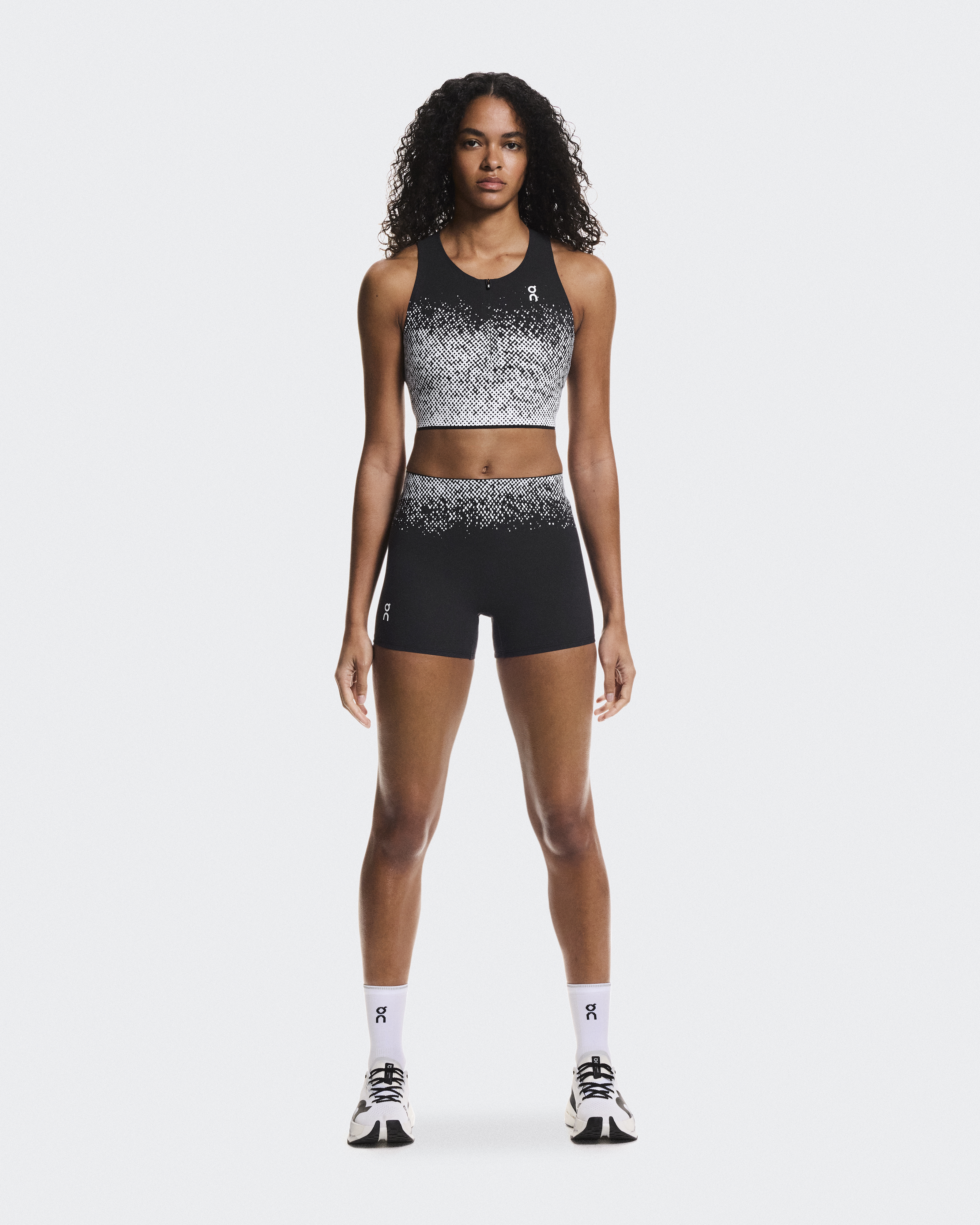 Zero Short Tights in Black/White