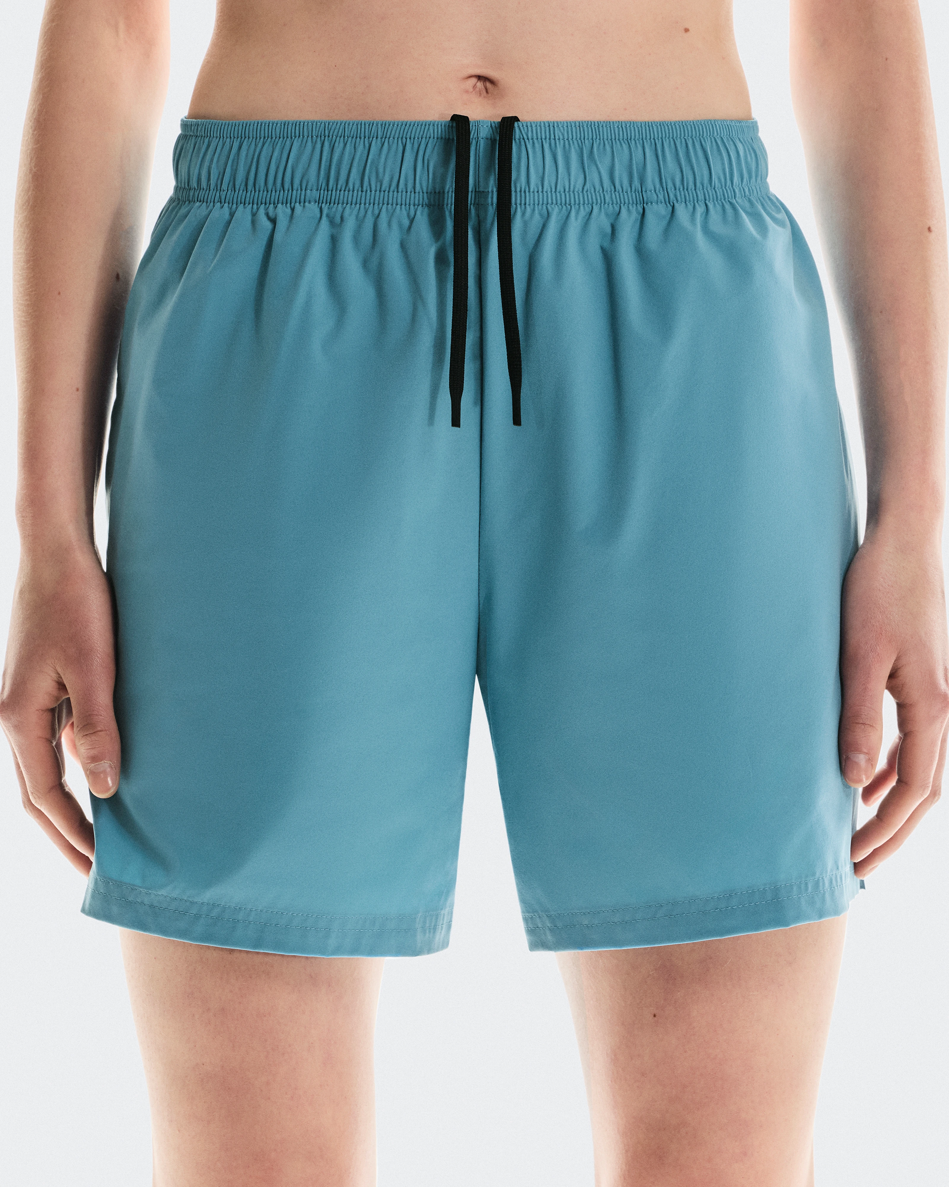 On 5" Core Shorts Niagara Women Shorts