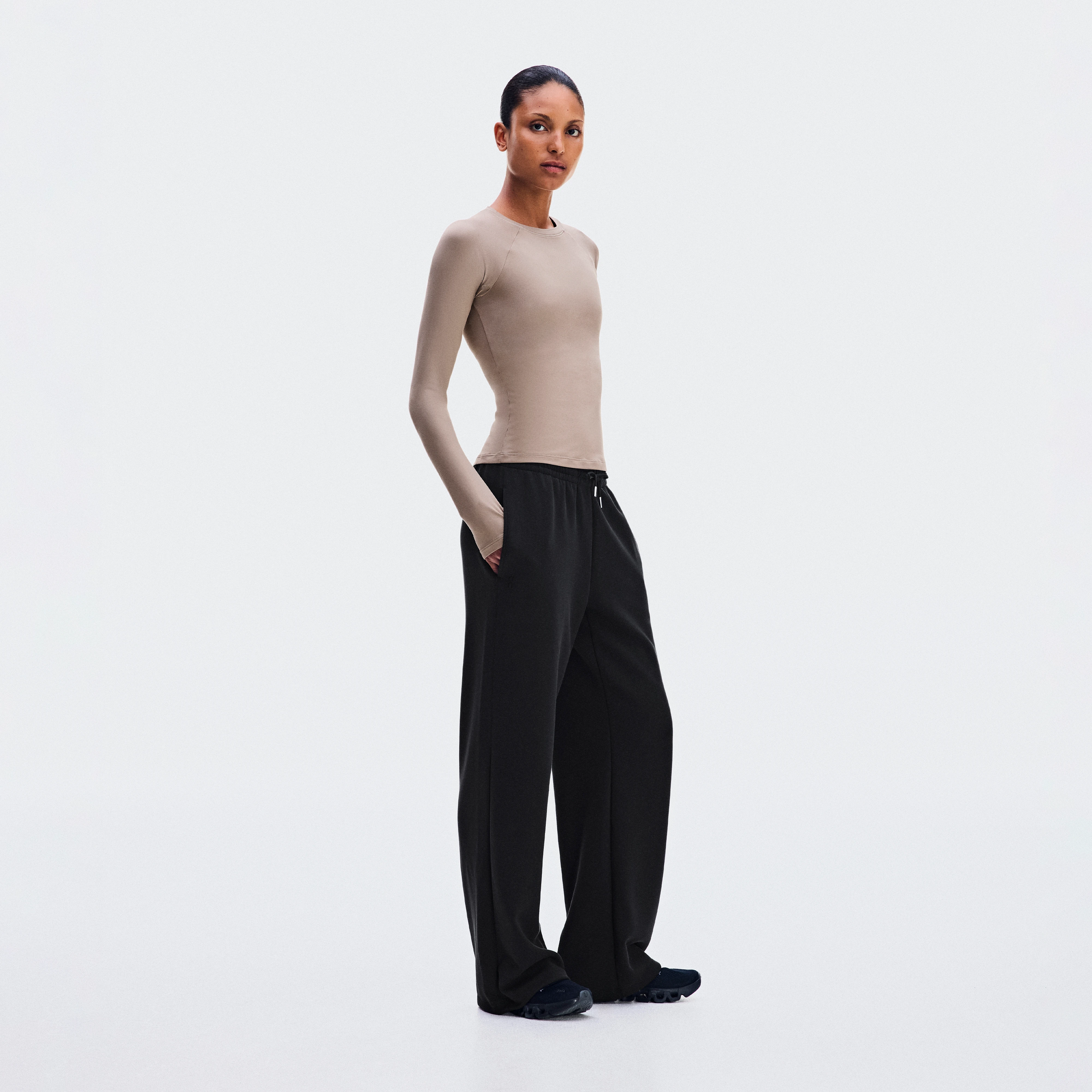 On Studio Pants Wide Black Women – All-day wear Pants