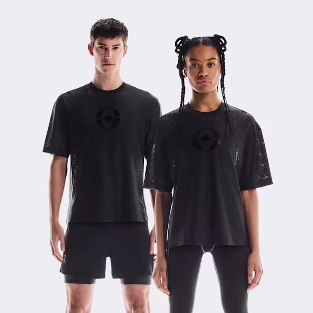 Cut-Out T FKA Short-Sleeve Shirt in Black
