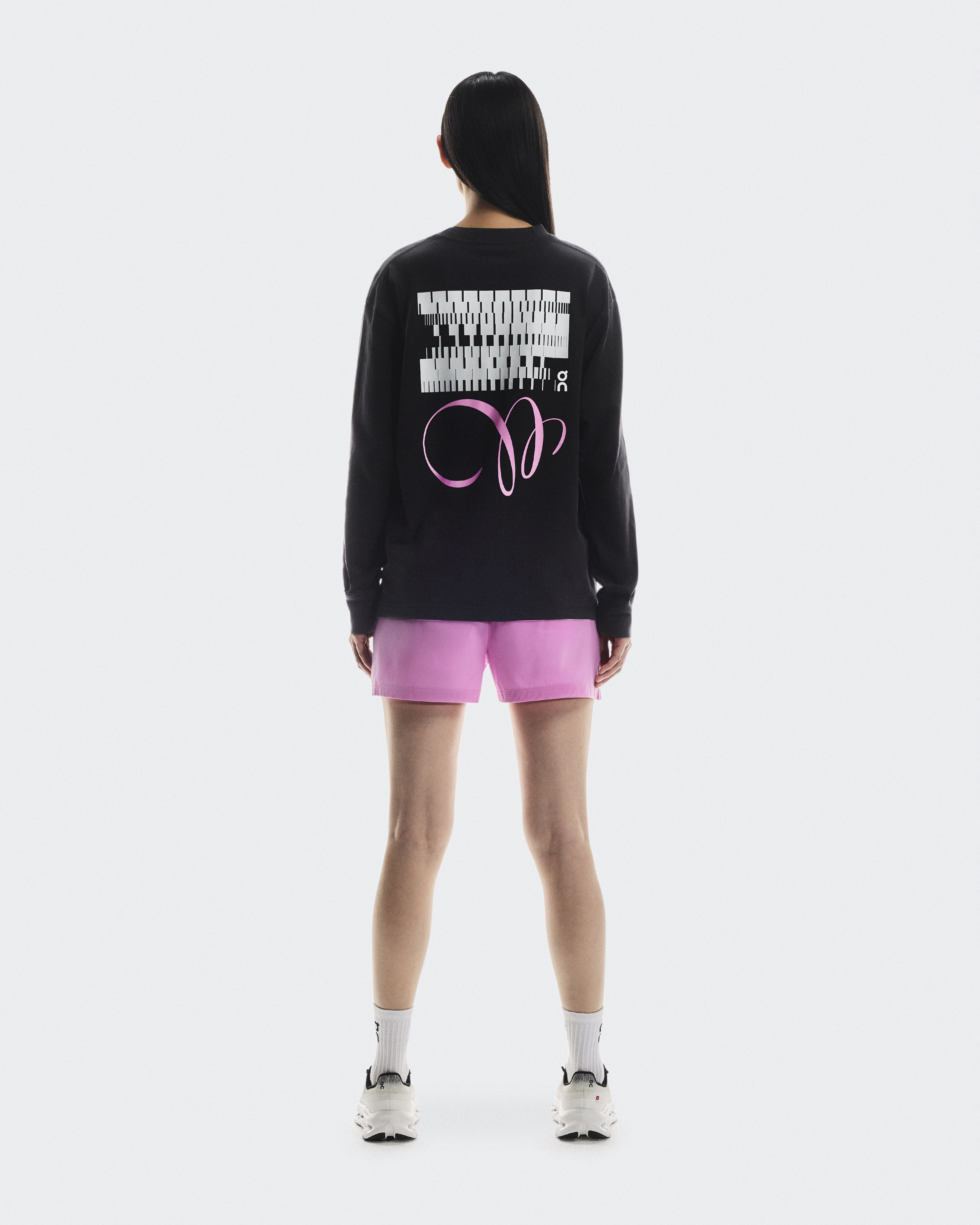 ウィメンズ Club Long-T Graphic | ブラック | On 日本