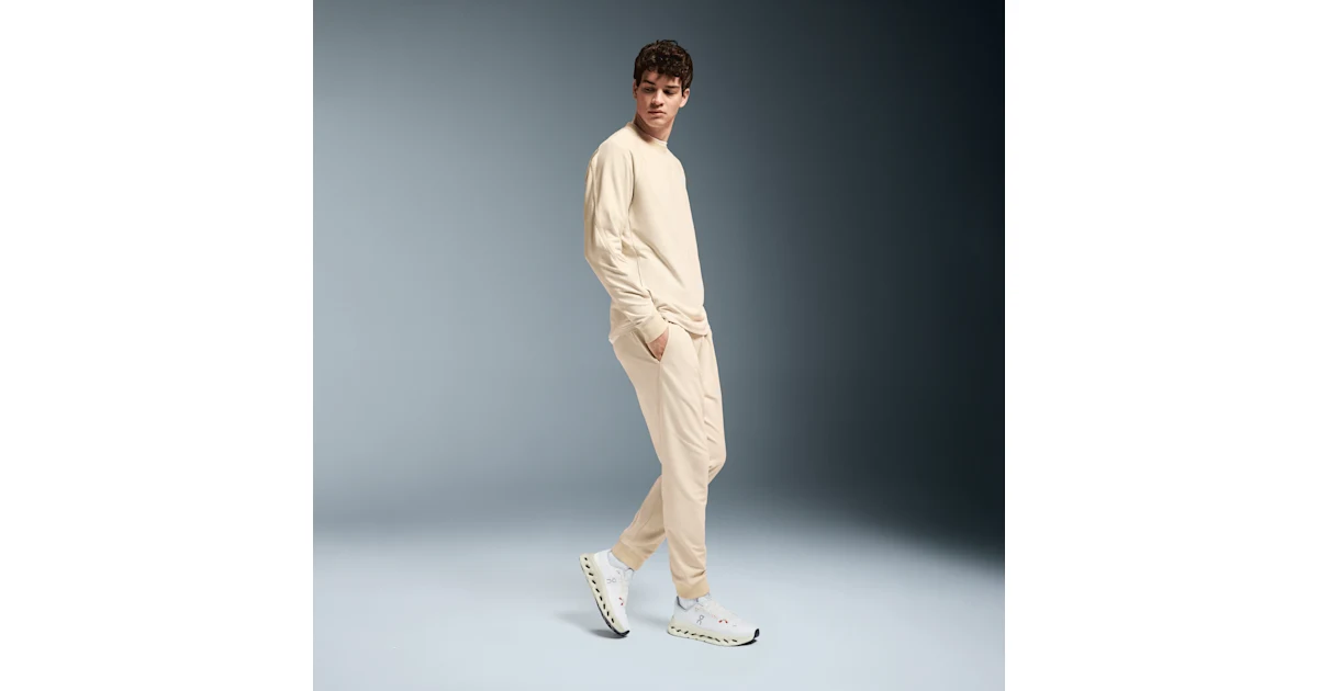 【ON】 ムーブメント ジョガーパンツ メンズ Mサイズ オフホワイト メンズ Movement Joggers | ベージュ | On 日本