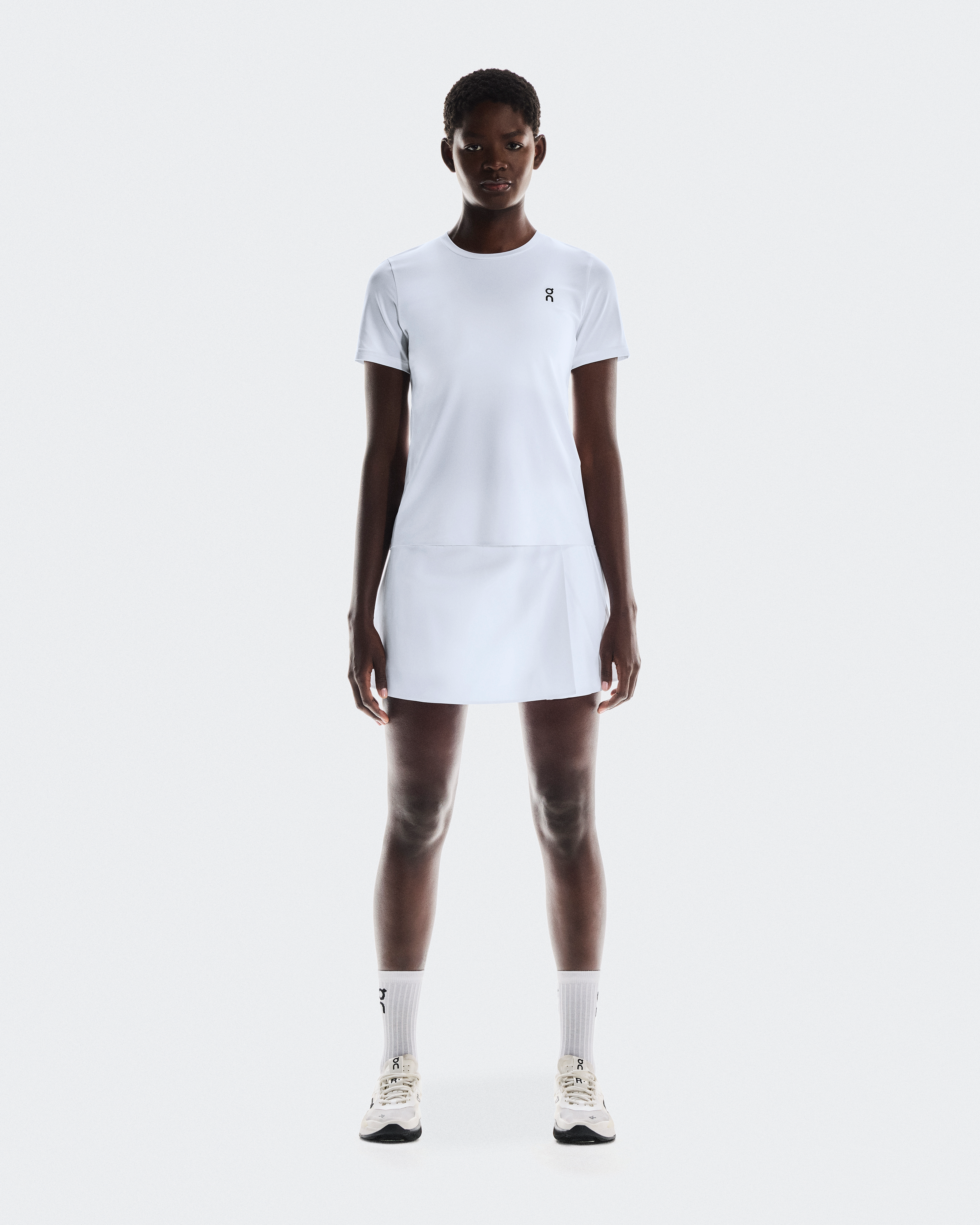 Court-TWomen / All White / L