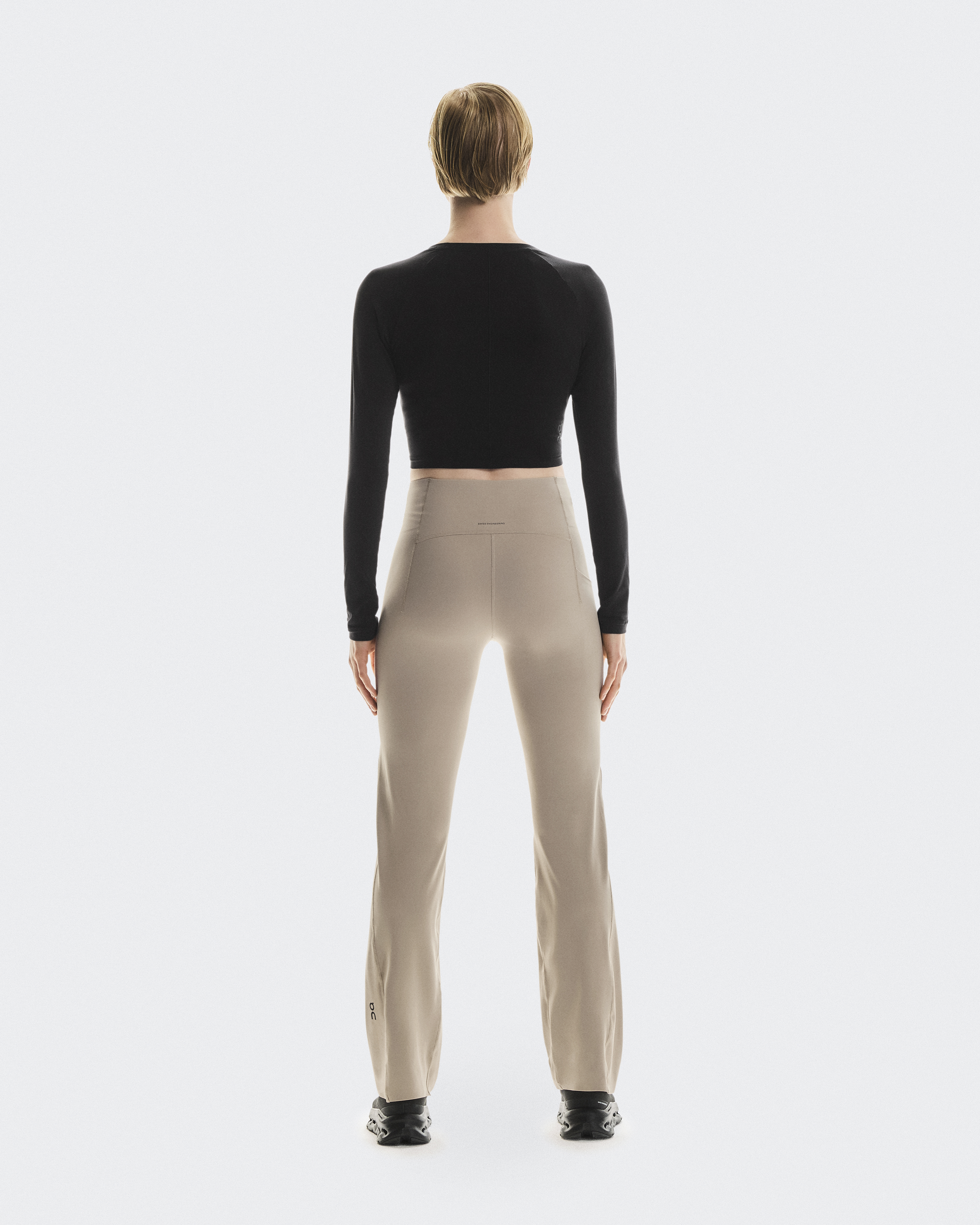週末限定価格【On】TIGHTS 7/8（XS）オンタイツ 7/8丈 レディース ウィメンズ Performance Tights 7/8 | ブラック | On 日本
