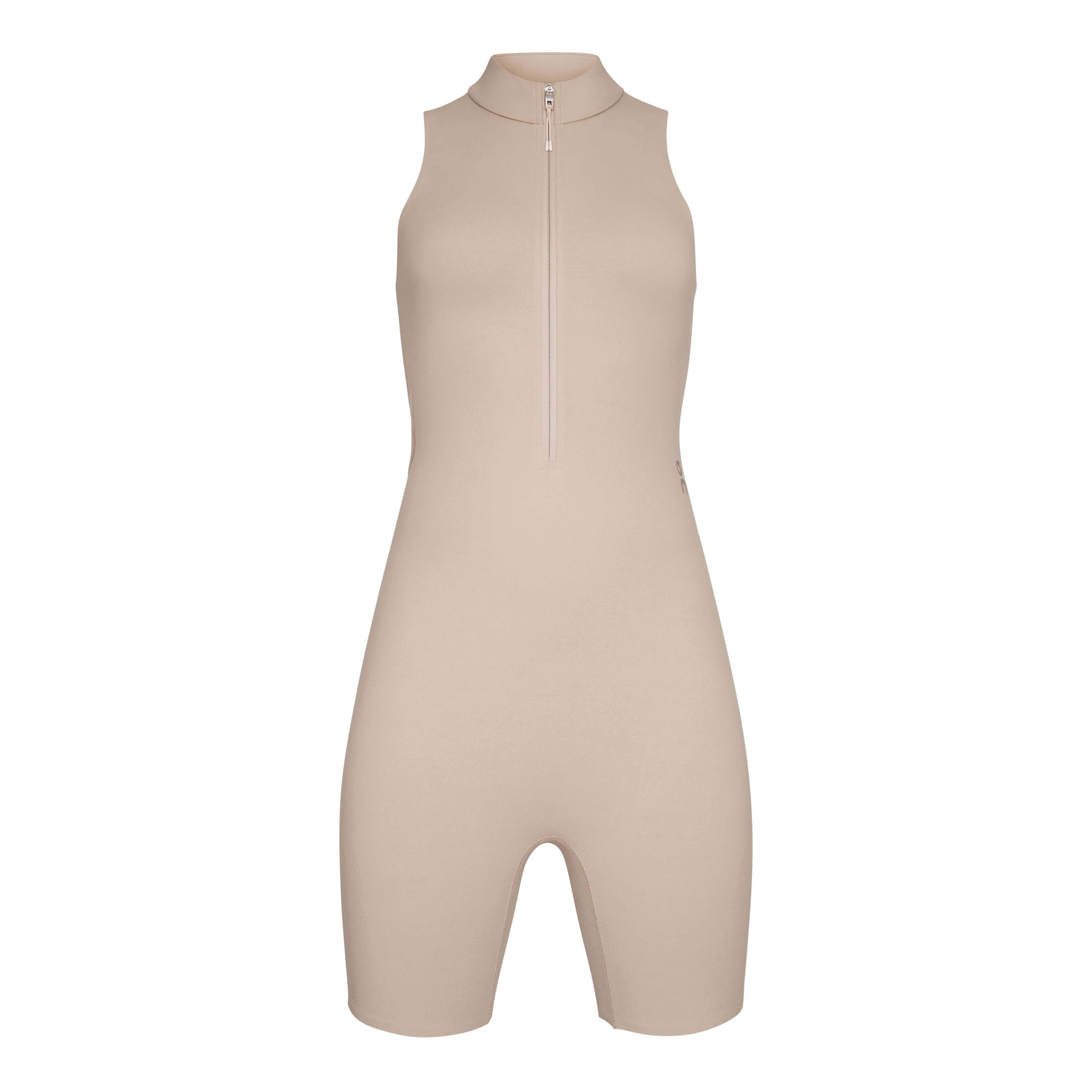 Women / Desert / L