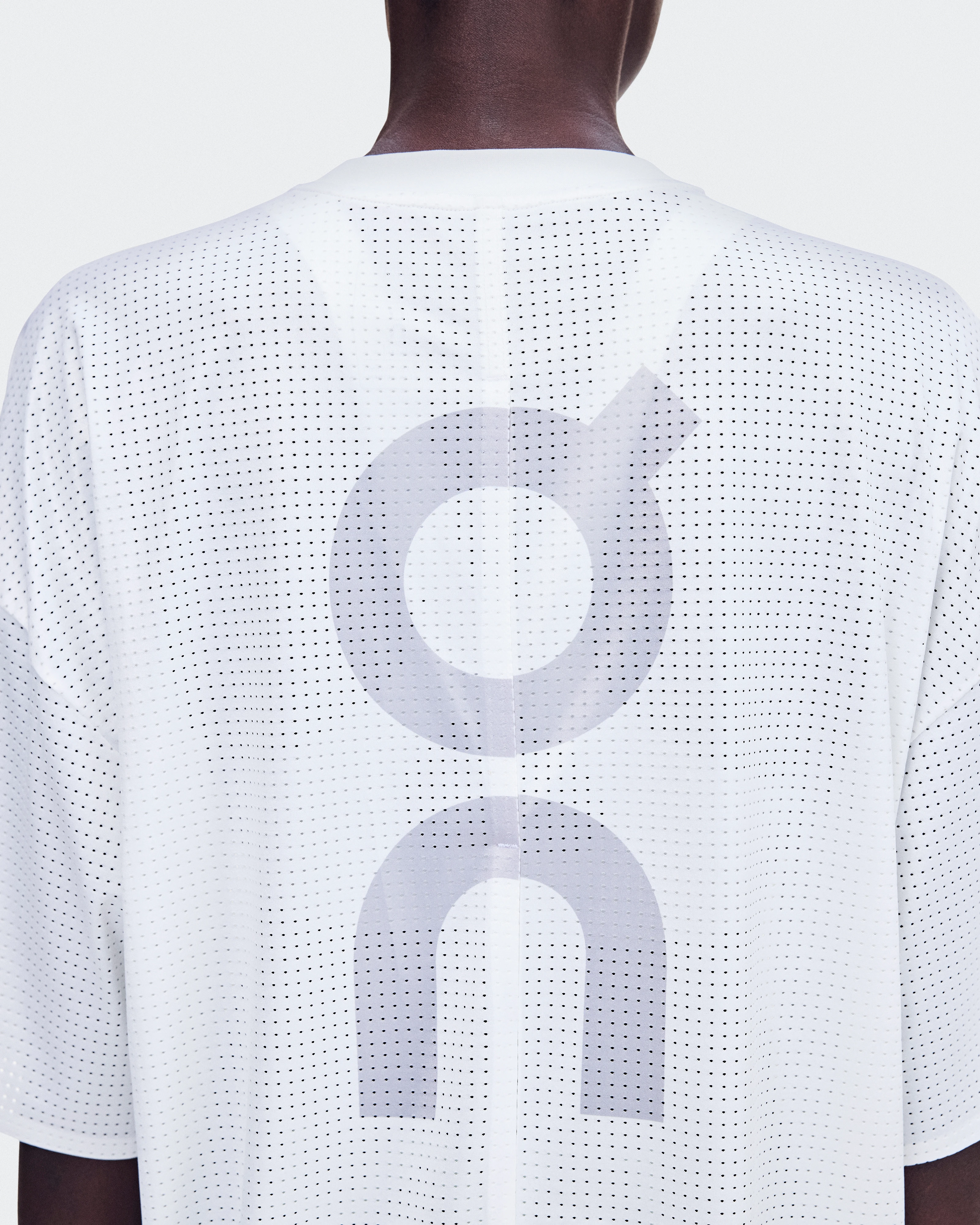 On Oversize Run-T LN1 White Unisex Tops and t-shirts