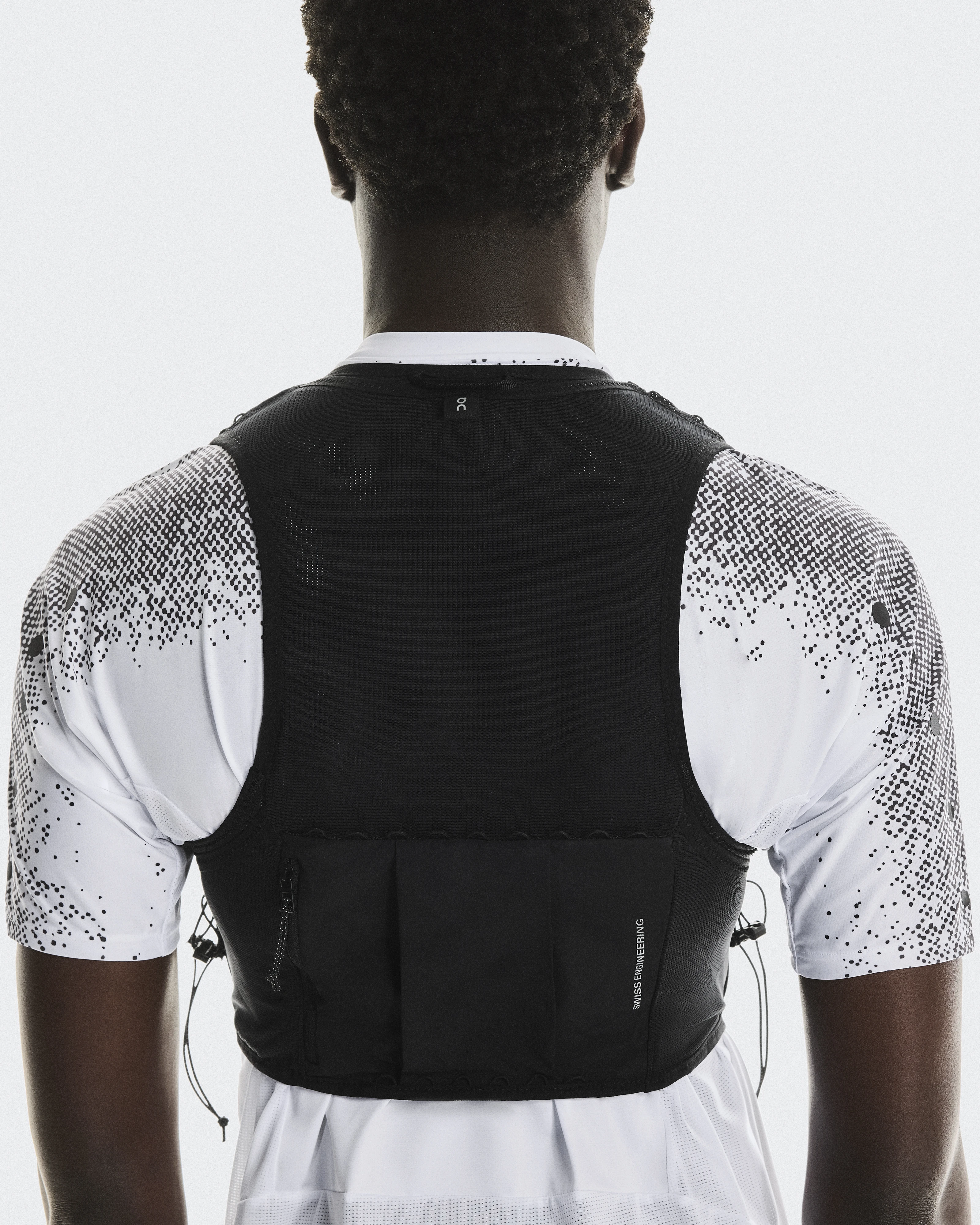 On Ultra Vest Pro Black Unisex Vests
