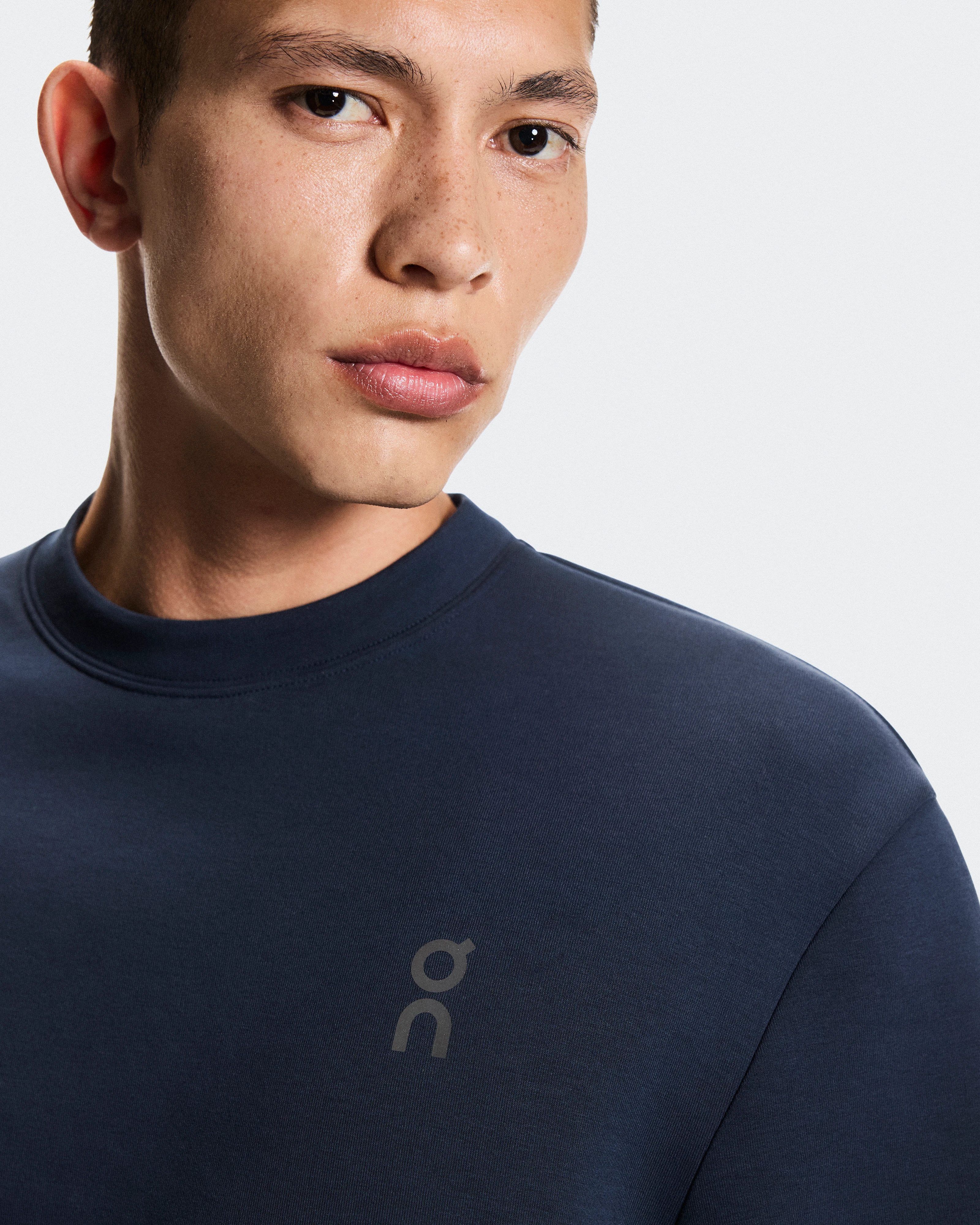 On Focus Tech Crew Navy Men Hoodies and sweatshirts