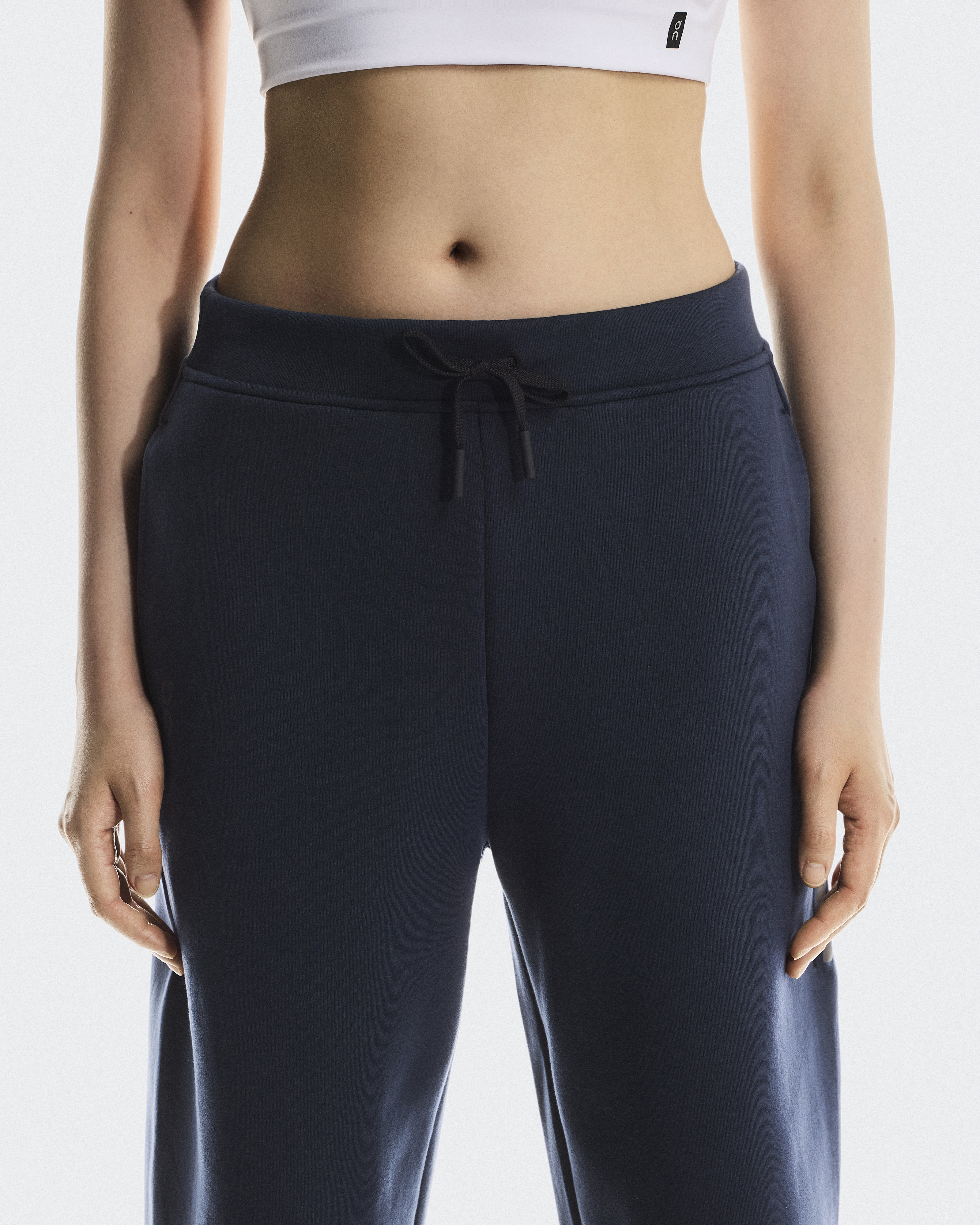 Women's Focus Tech Sweatpants | Blue | On Malta