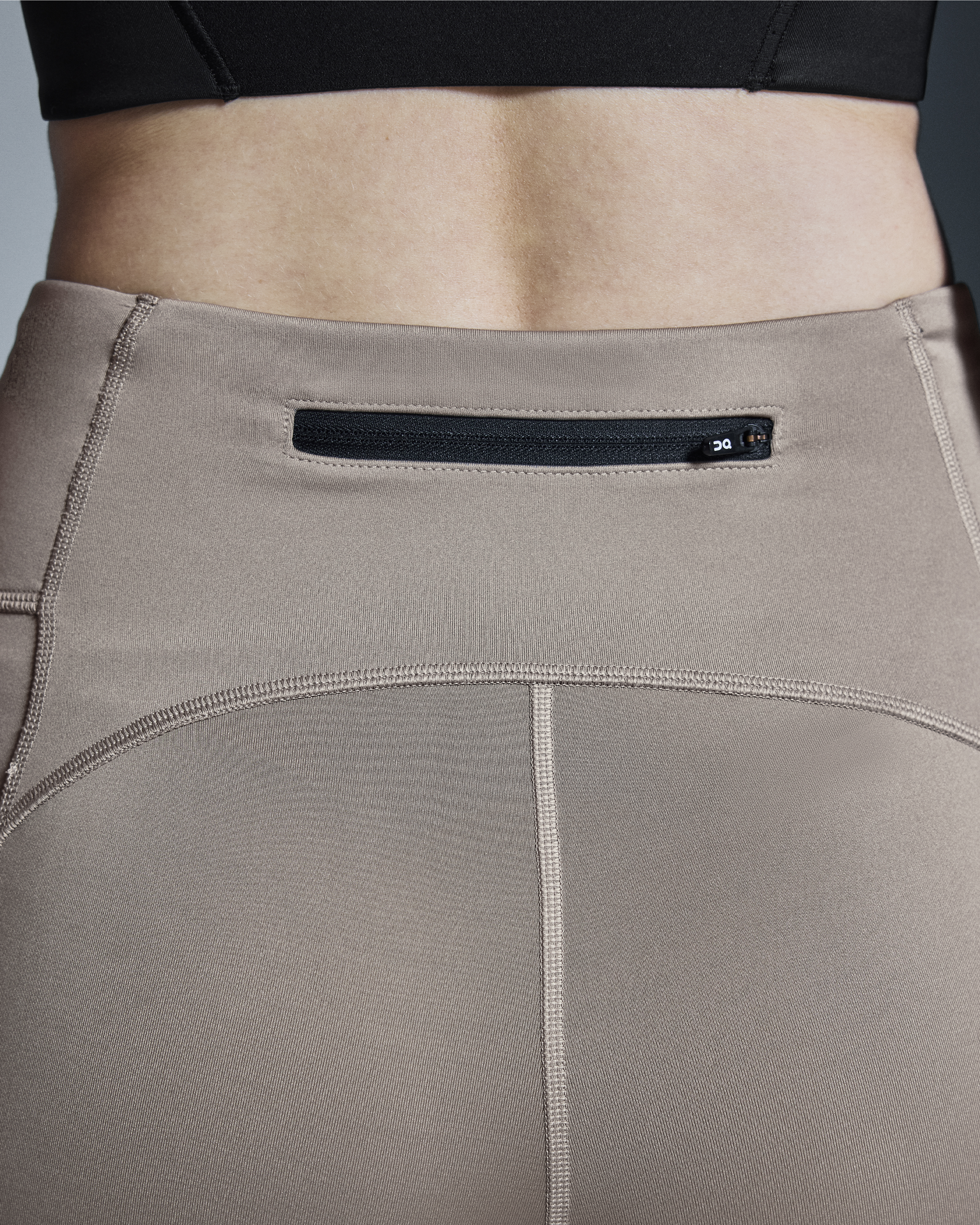 Performance Tights: Long women's tights for every run | On United