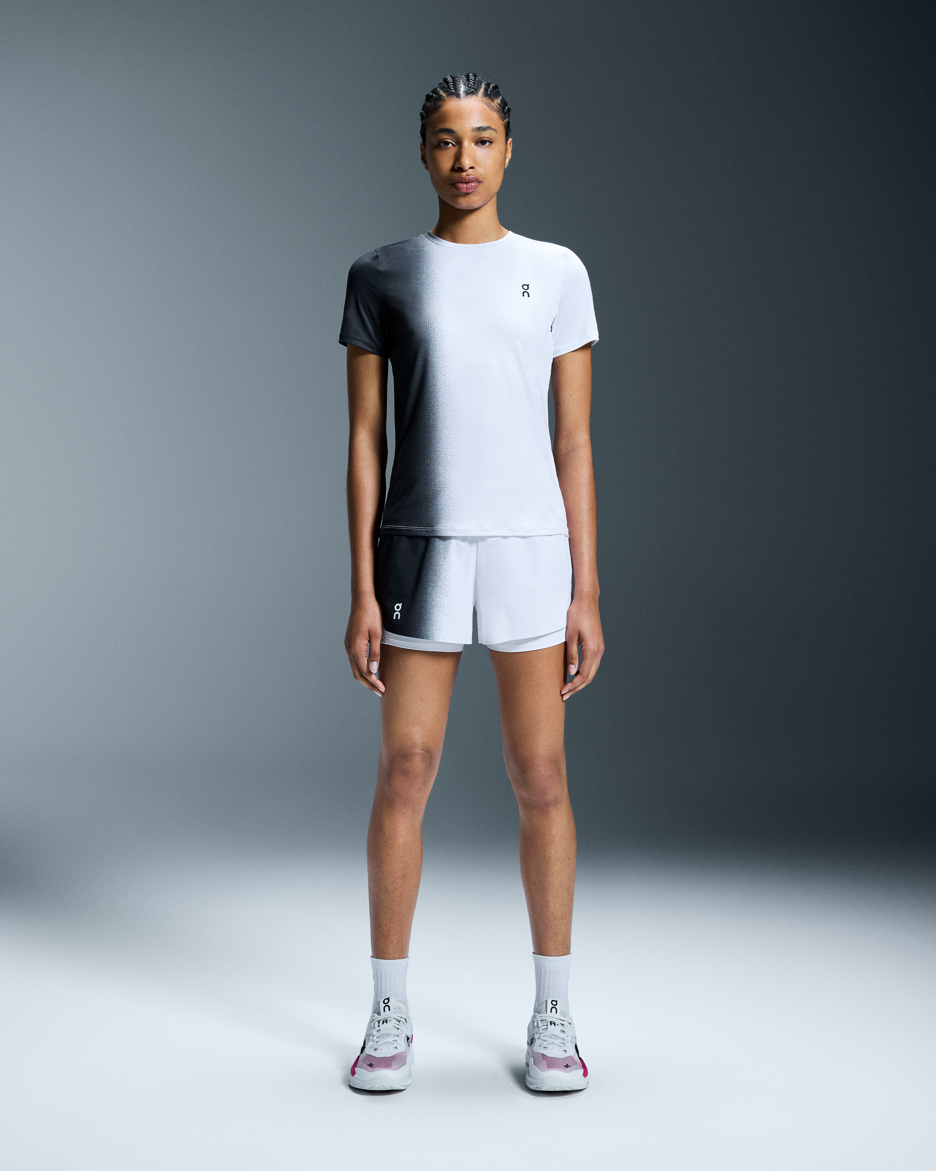 Court-TWomen / Black | White / S